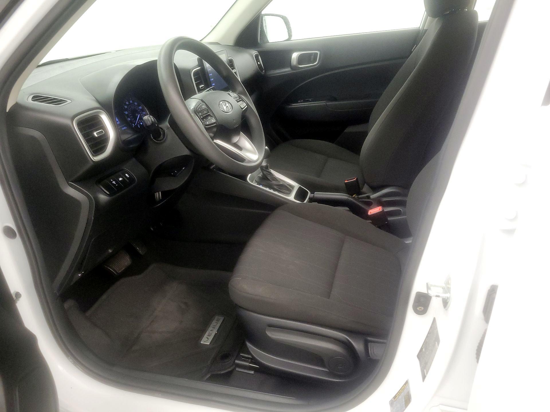 Thumbnail: 2022 Hyundai Venue - 11