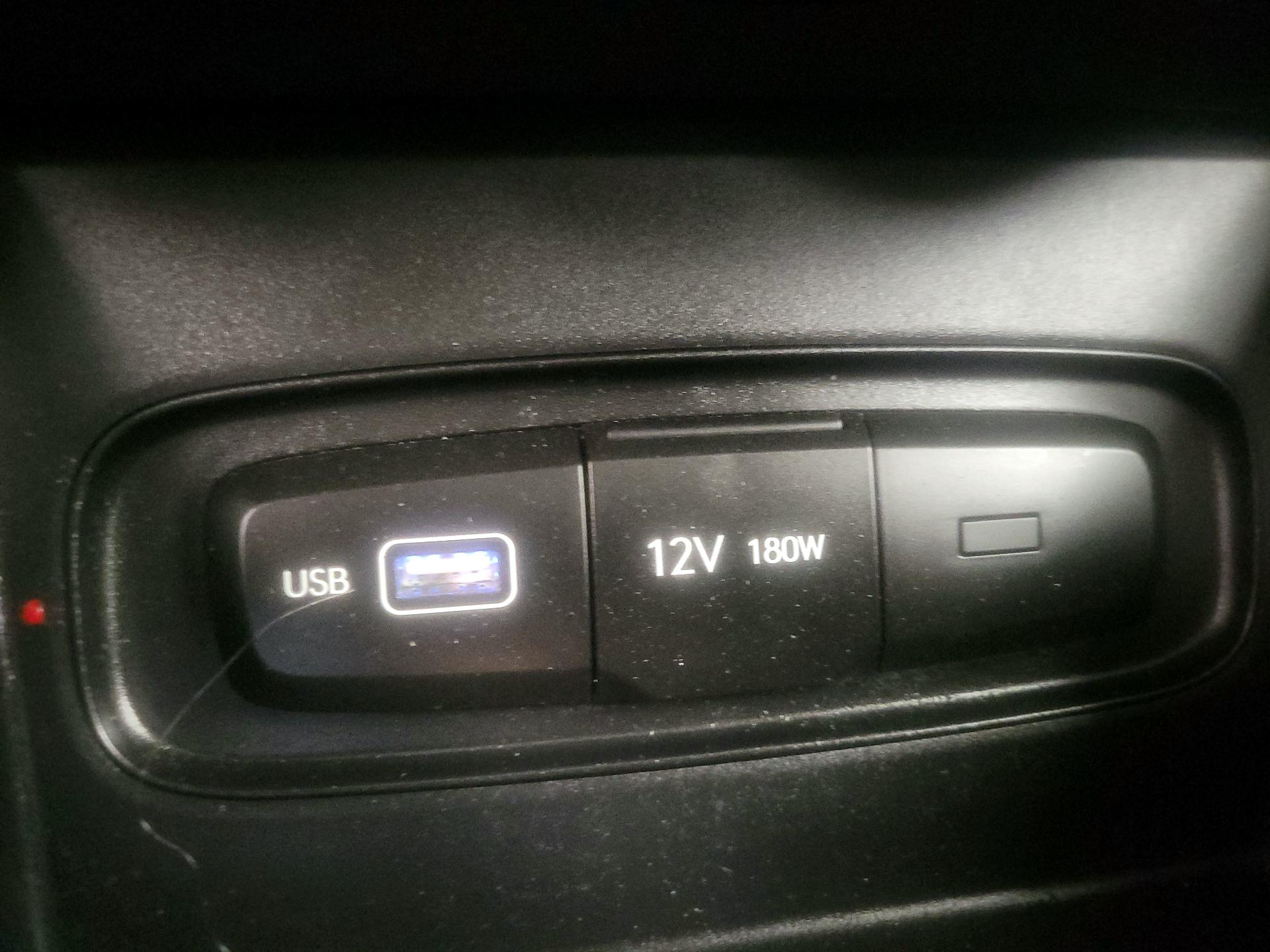 Thumbnail: 2022 Hyundai Venue - 18