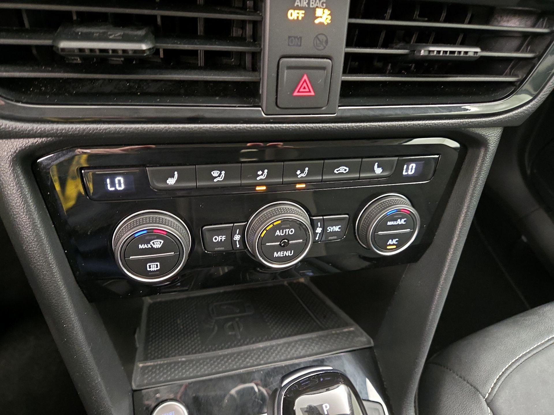 Thumbnail: 2024 Volkswagen Taos - 16