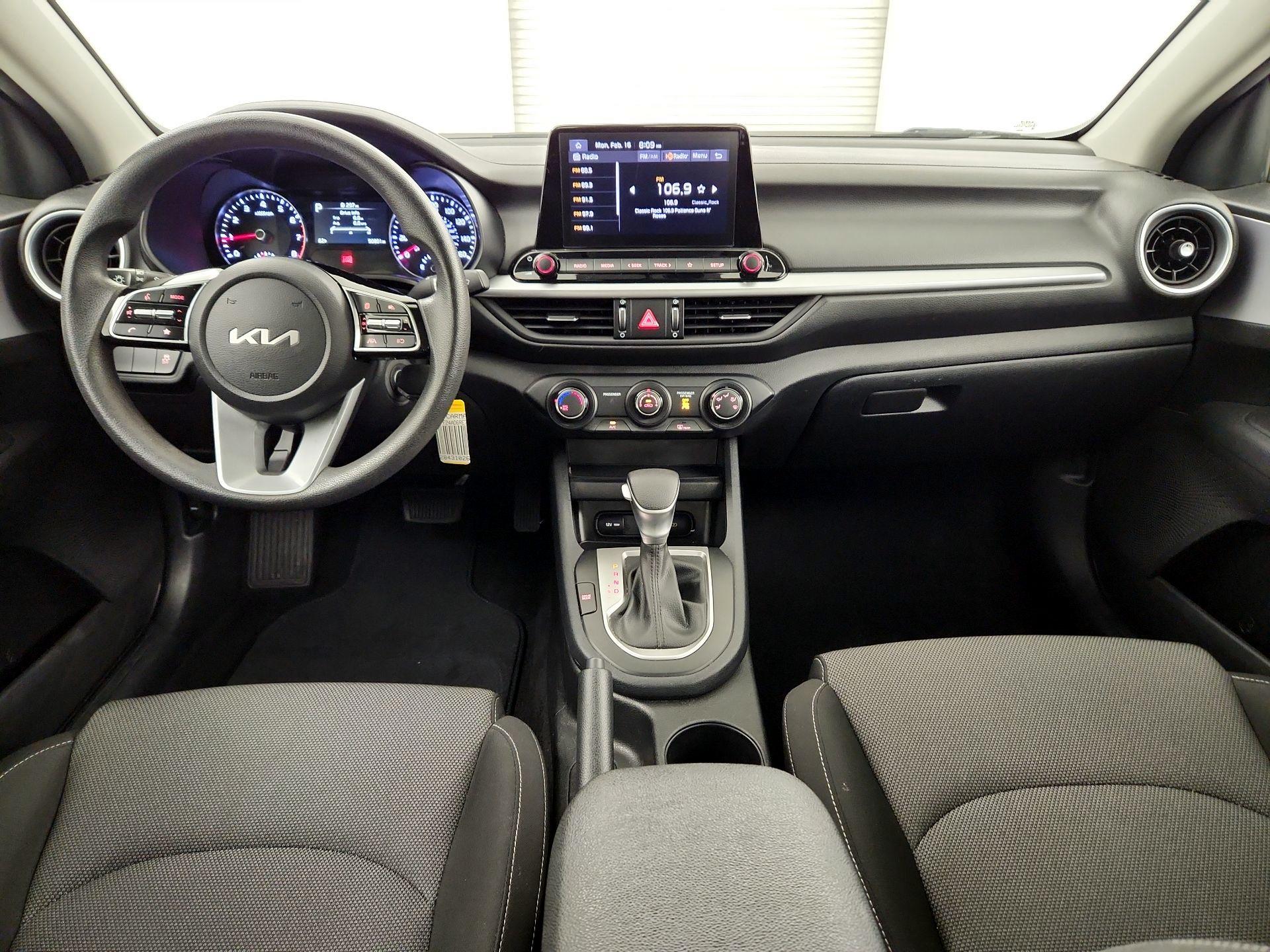 Thumbnail: 2024 Kia Forte - 8