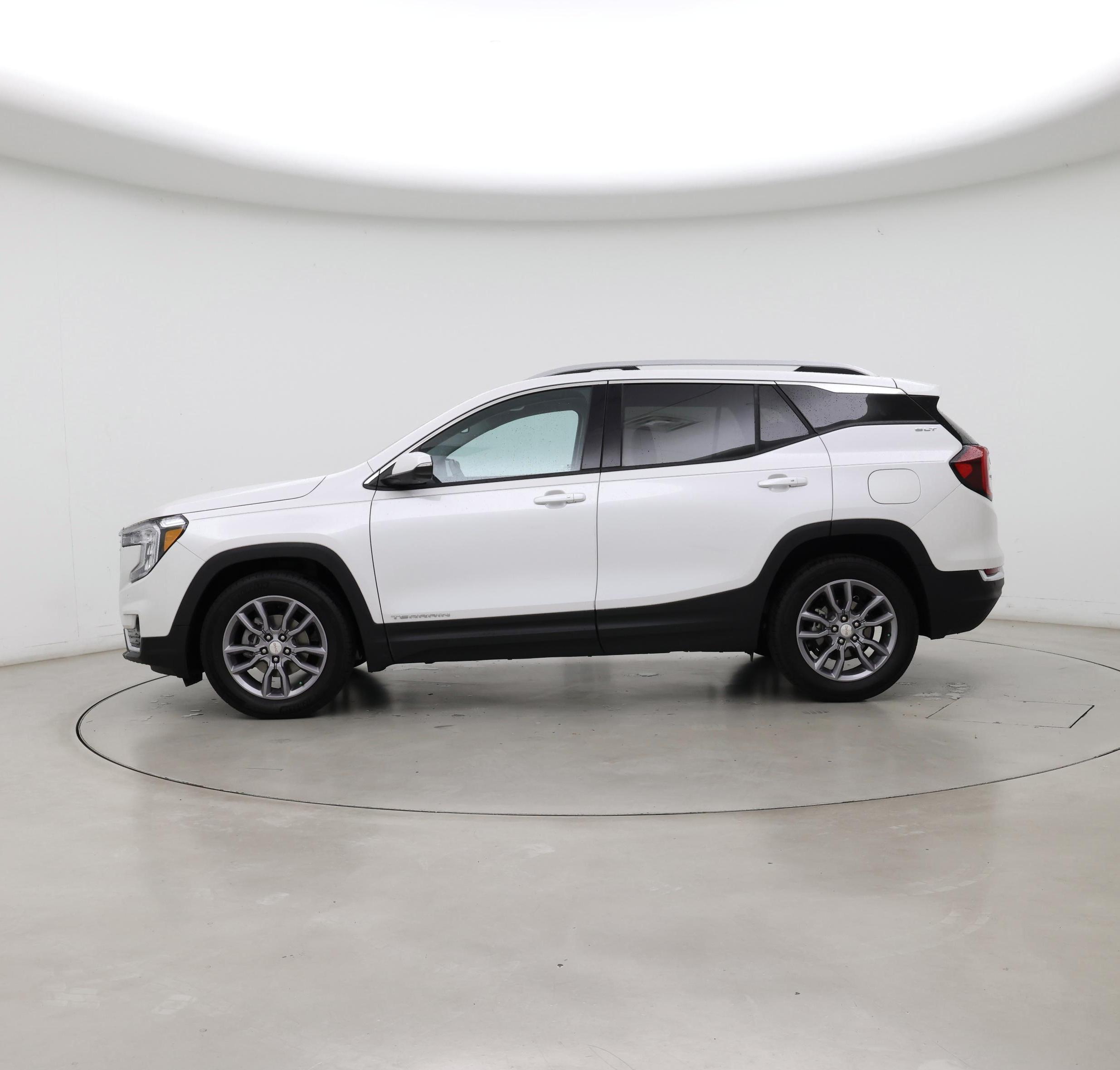 Thumbnail: 2022 GMC Terrain - 3