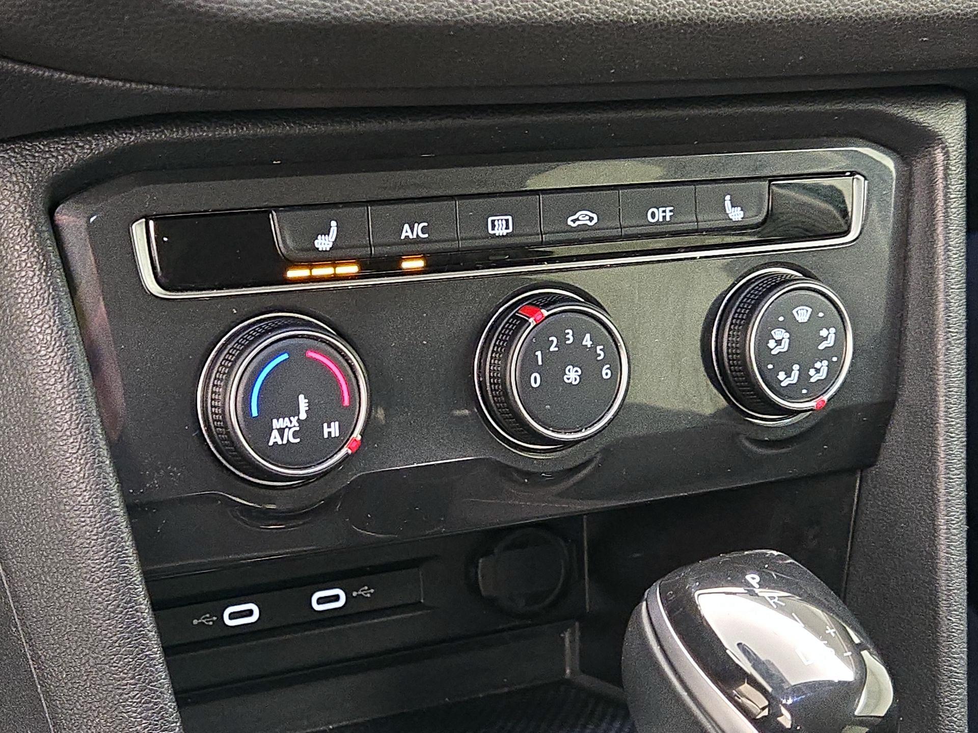 Thumbnail: 2024 Volkswagen Tiguan - 16