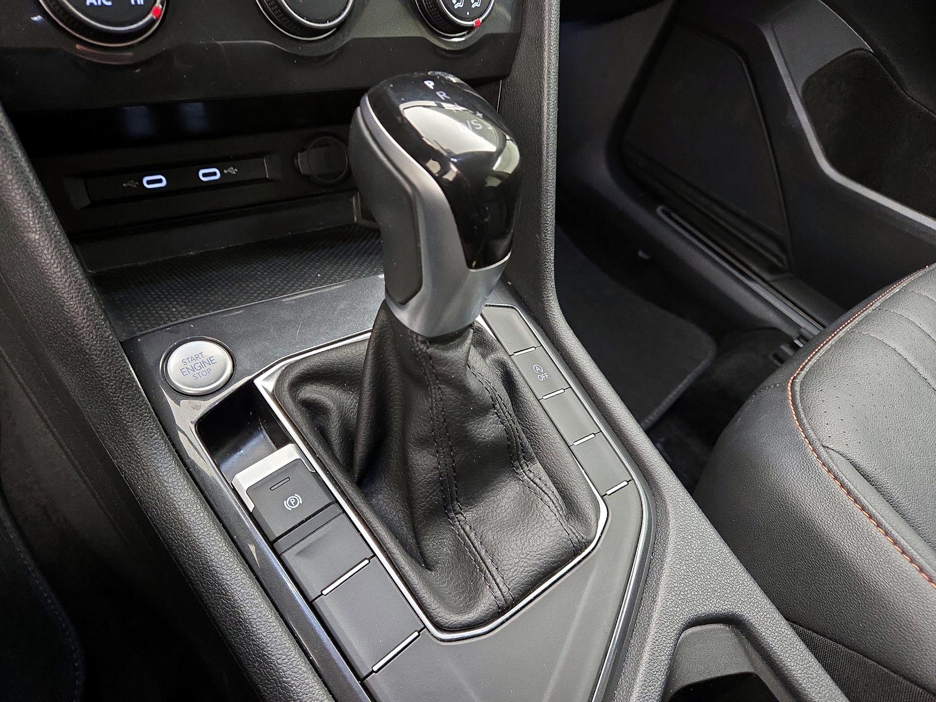 Thumbnail: 2024 Volkswagen Tiguan - 17