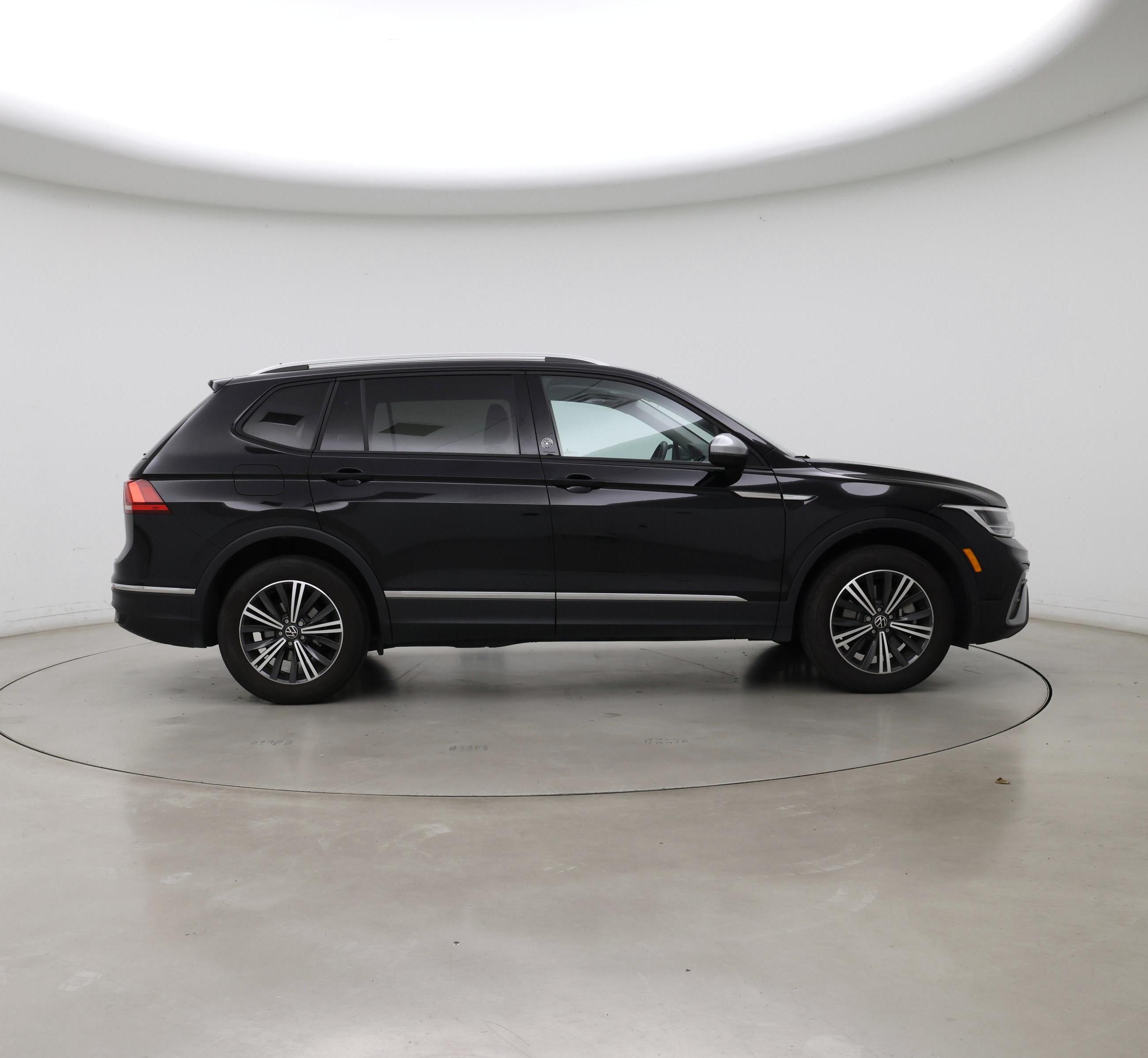 Thumbnail: 2024 Volkswagen Tiguan - 7