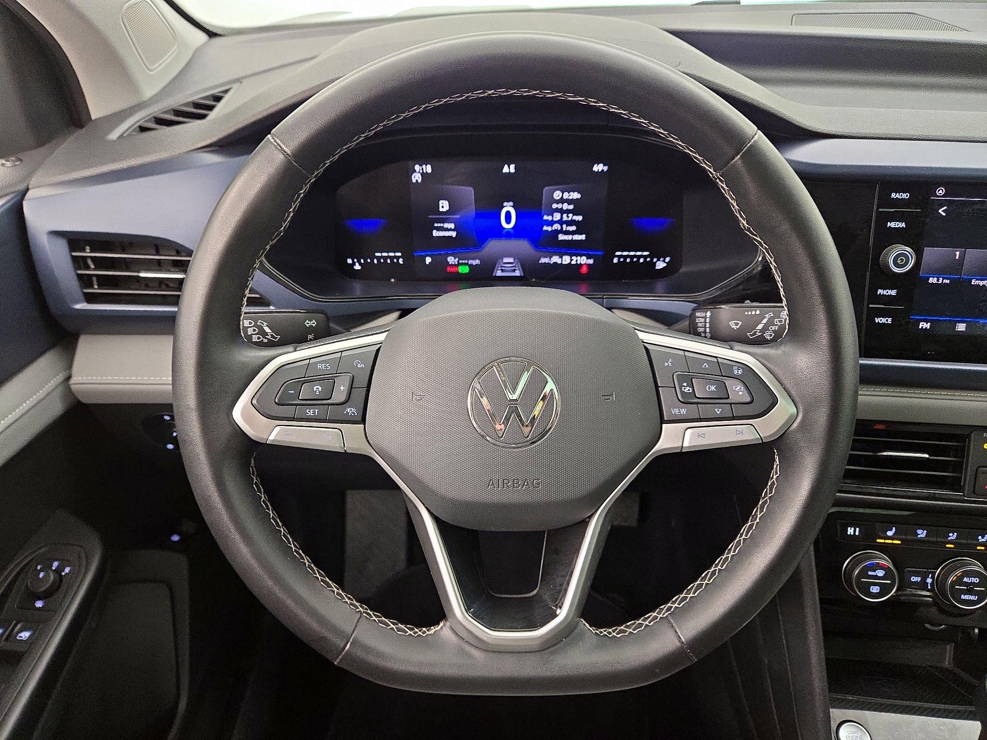 Thumbnail: 2024 Volkswagen Taos - 10