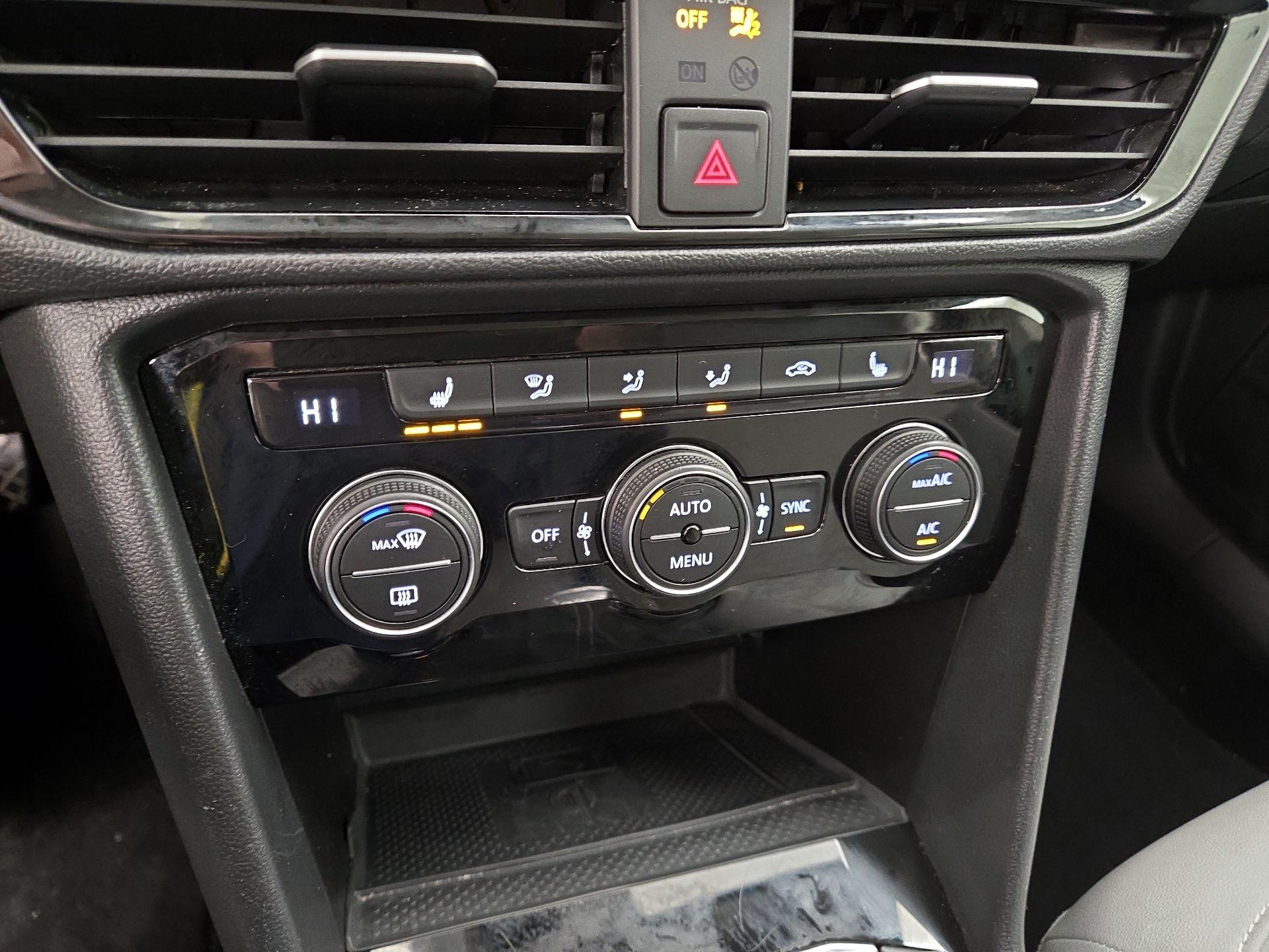 Thumbnail: 2024 Volkswagen Taos - 16