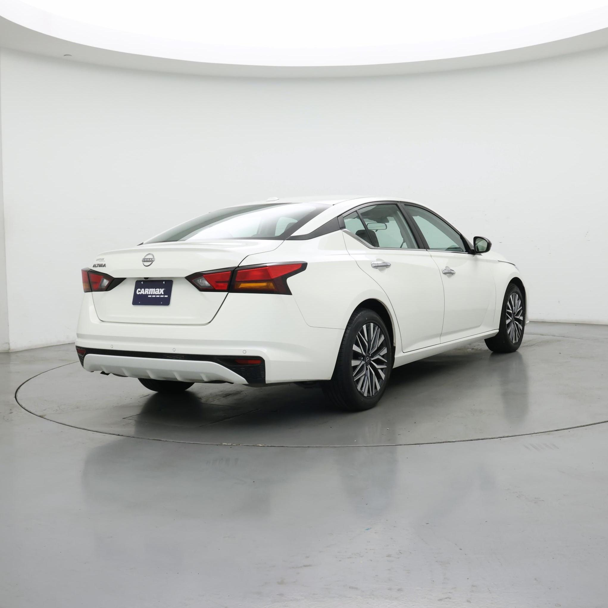 Thumbnail: 2025 Nissan Altima - 8