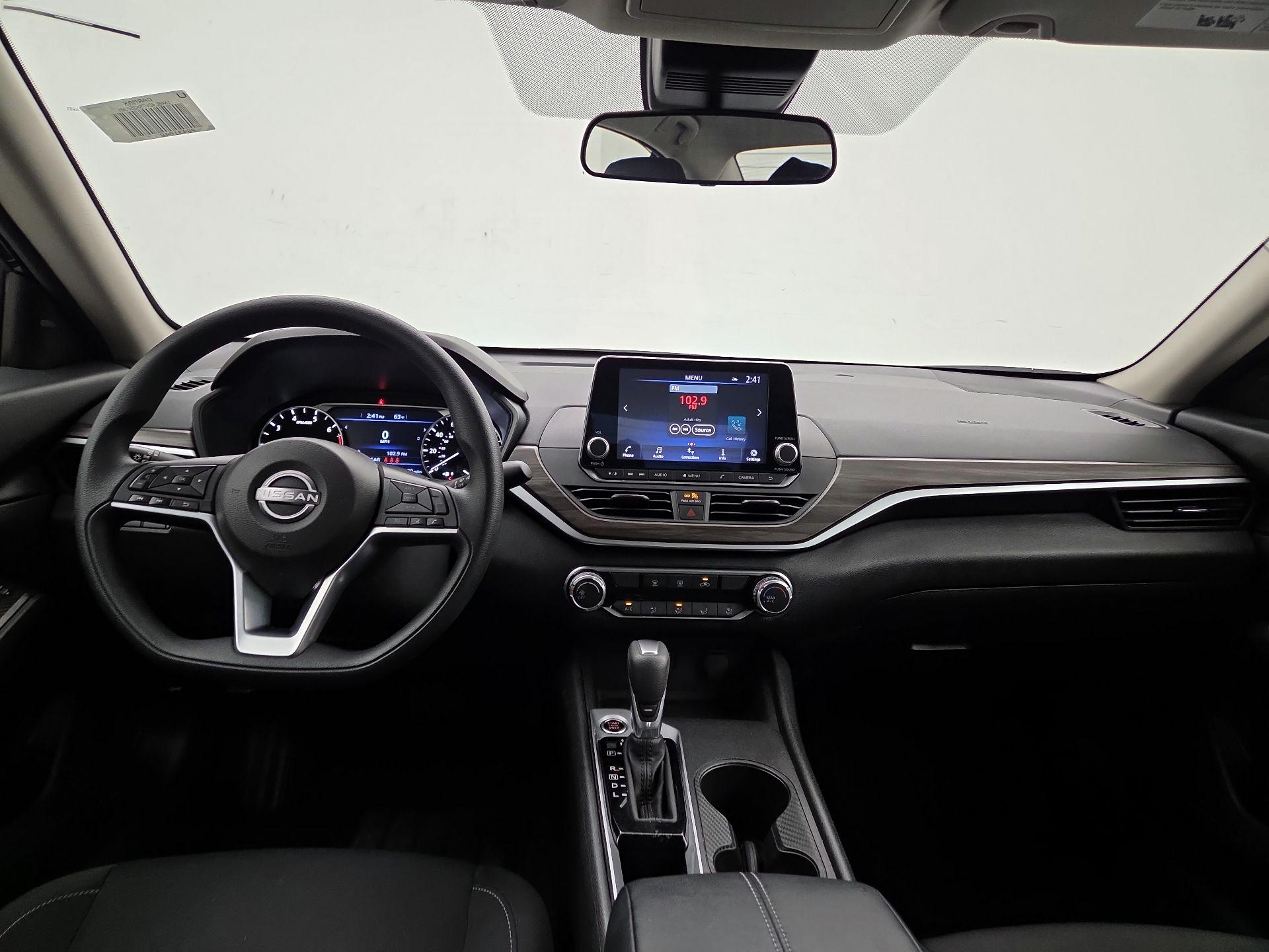 Thumbnail: 2025 Nissan Altima - 9