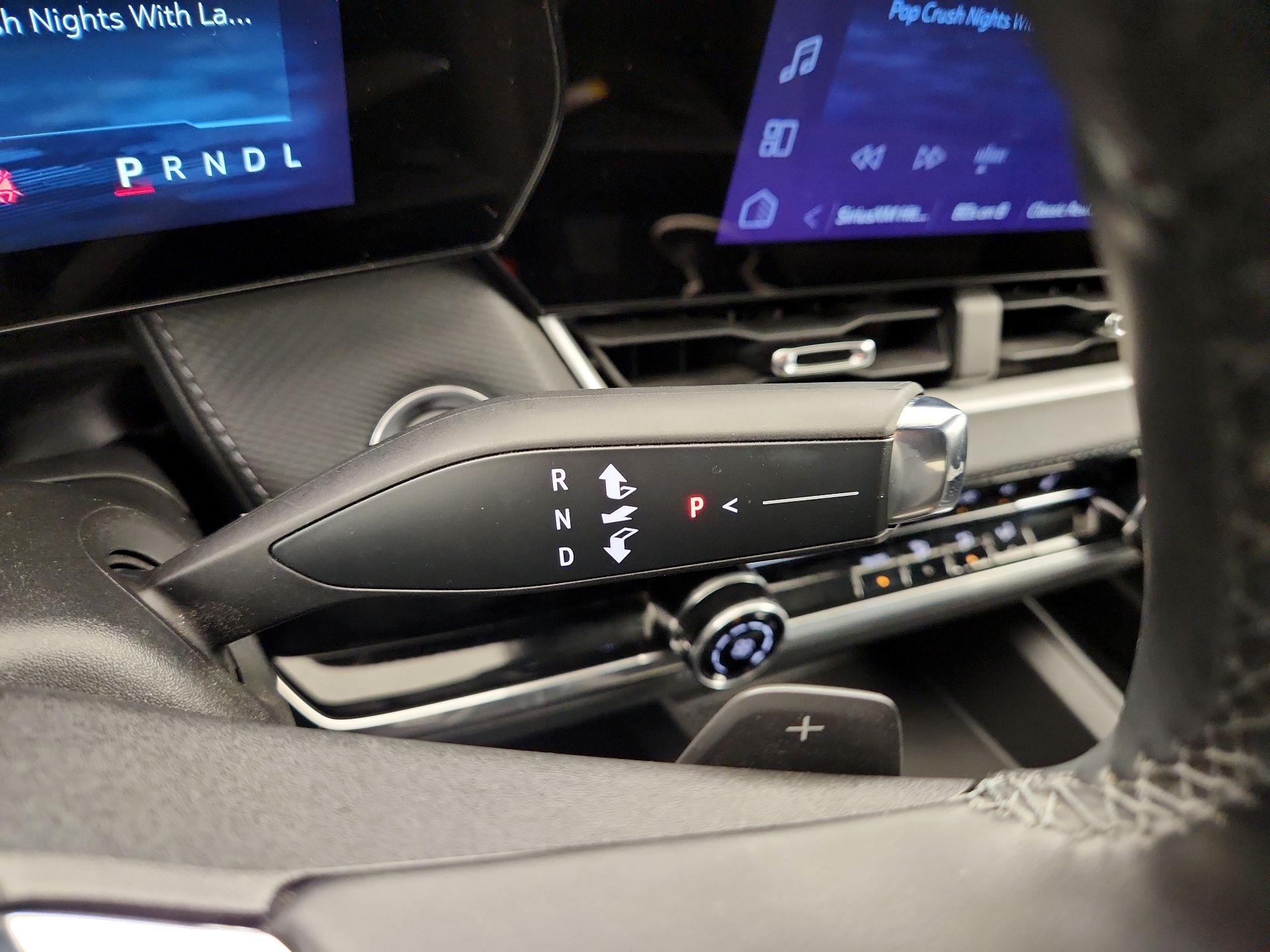 Thumbnail: 2025 Chevrolet Equinox - 16