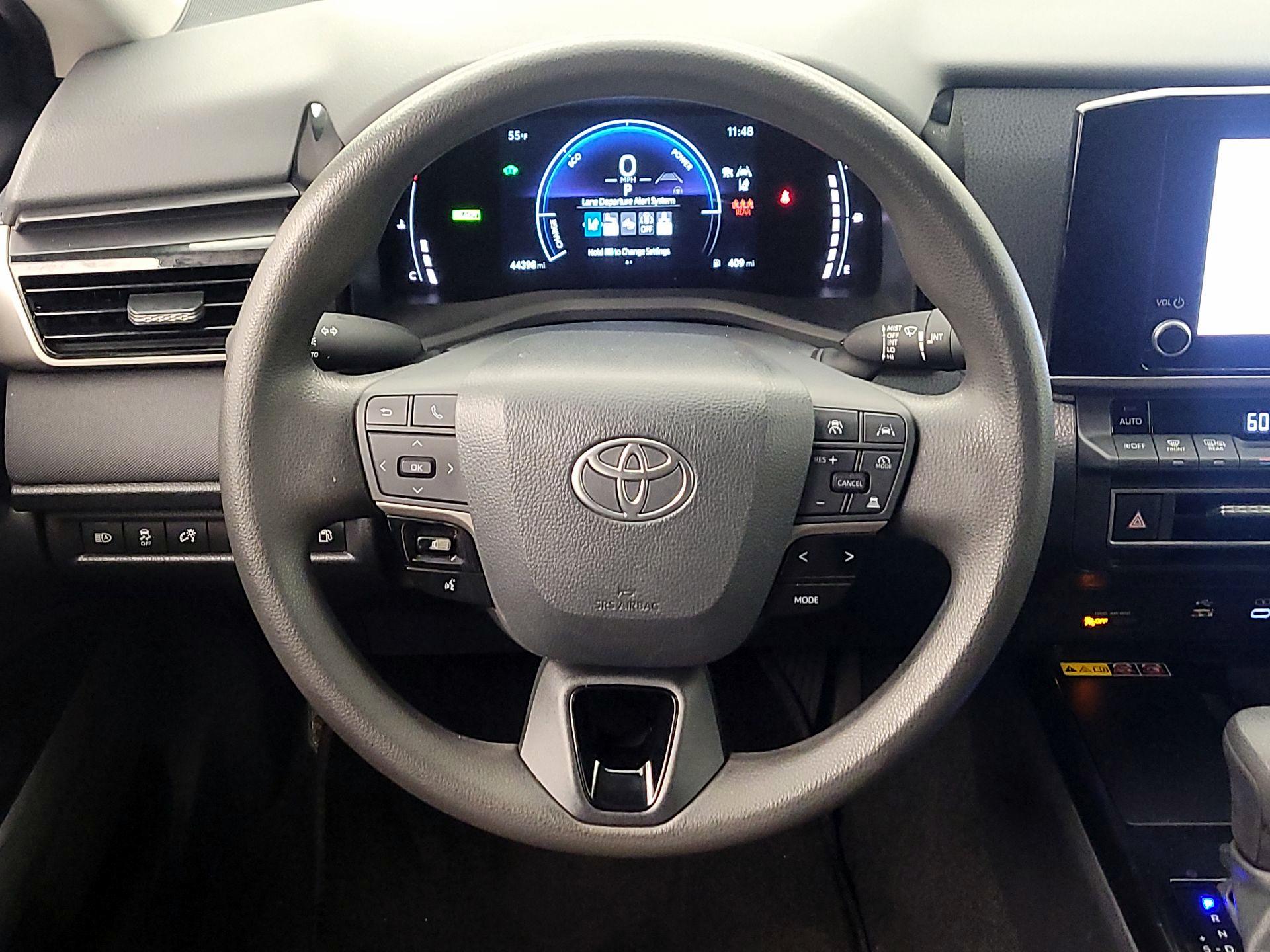 Thumbnail: 2025 Toyota Camry - 10