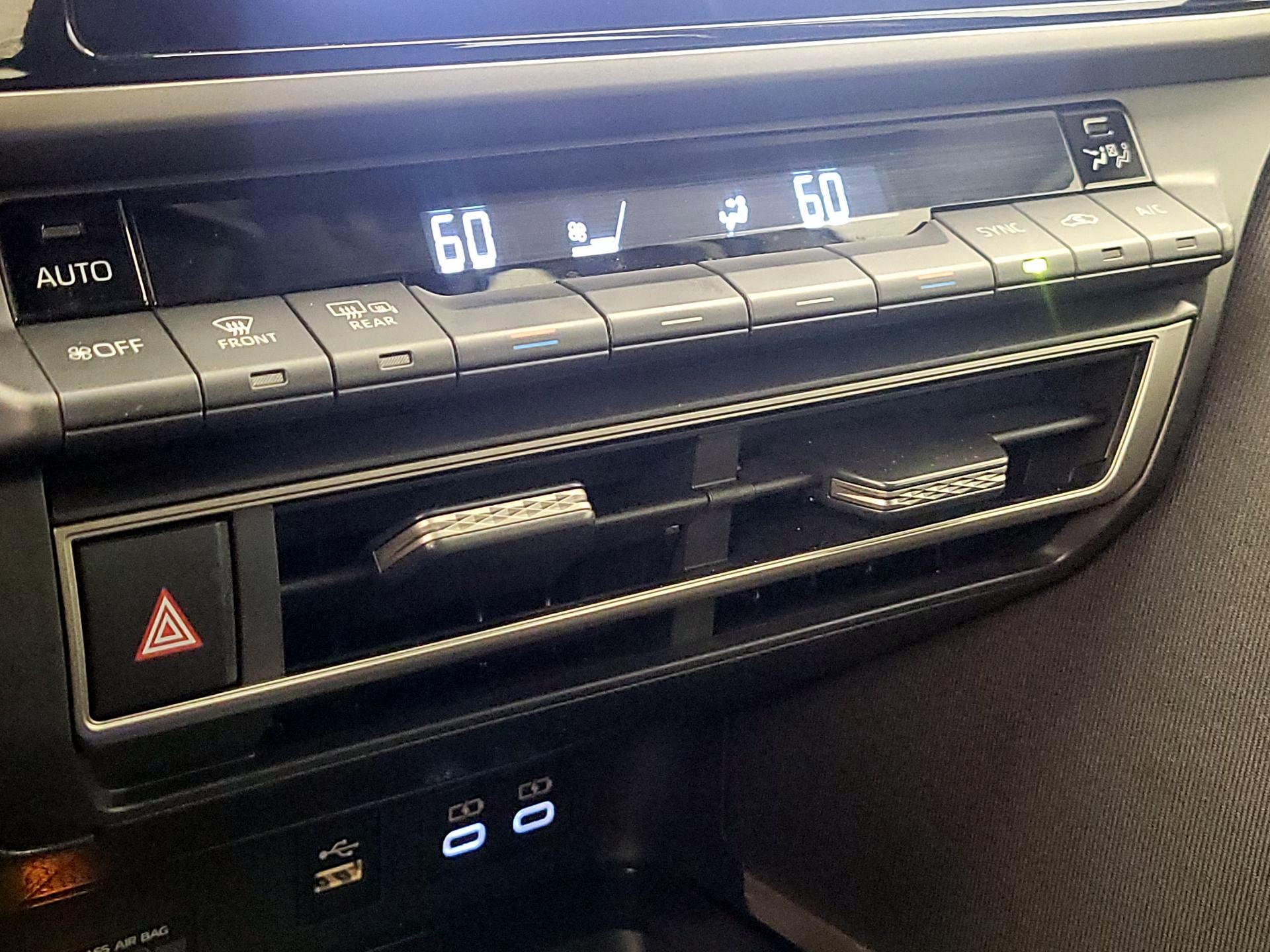 Thumbnail: 2025 Toyota Camry - 16