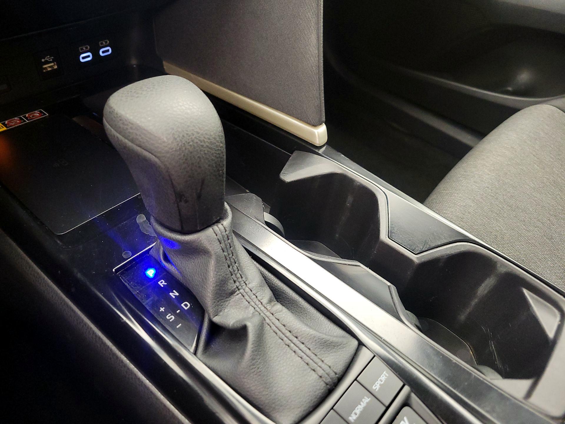 Thumbnail: 2025 Toyota Camry - 17