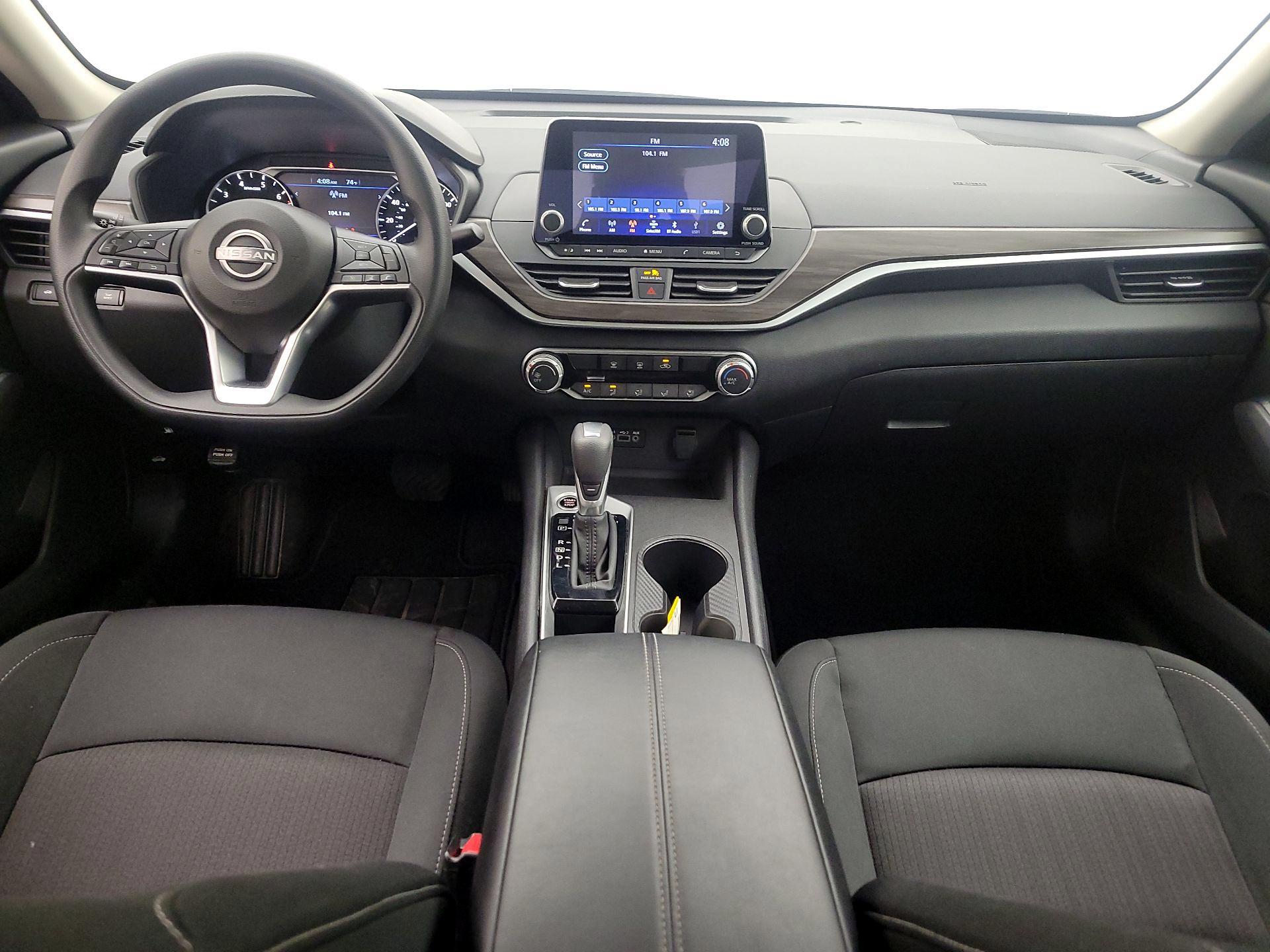 Thumbnail: 2025 Nissan Altima - 9