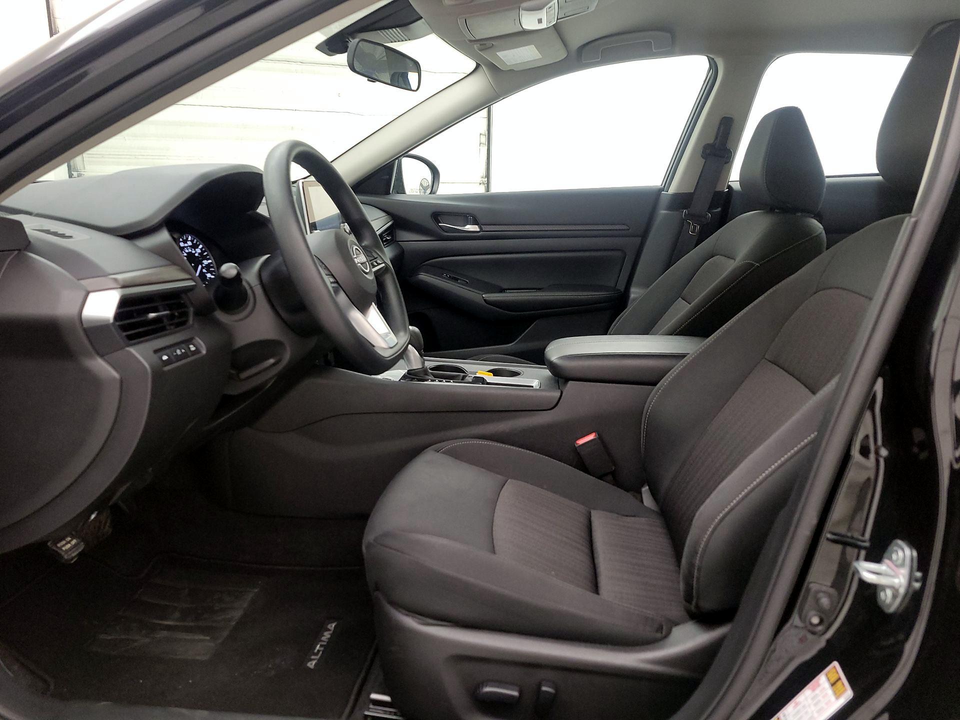 Thumbnail: 2025 Nissan Altima - 11