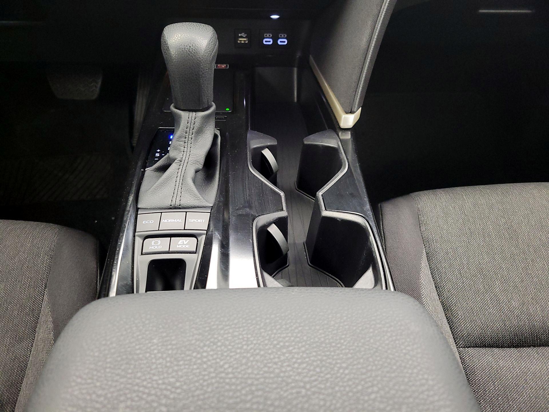 Thumbnail: 2025 Toyota Camry - 17