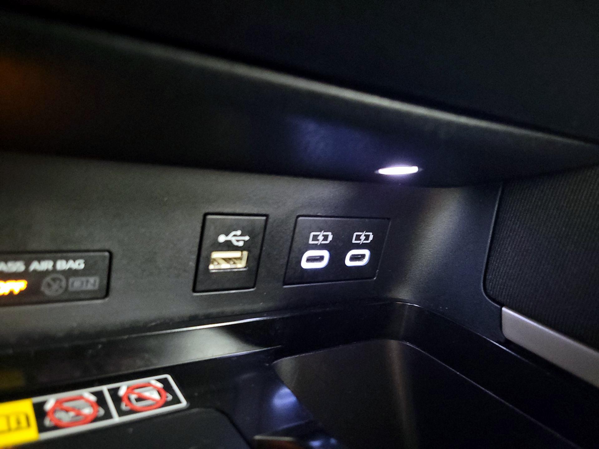 Thumbnail: 2025 Toyota Camry - 18