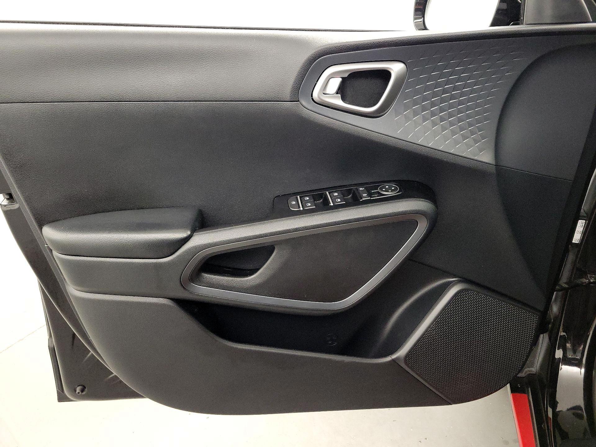 Thumbnail: 2021 Kia Soul - 12