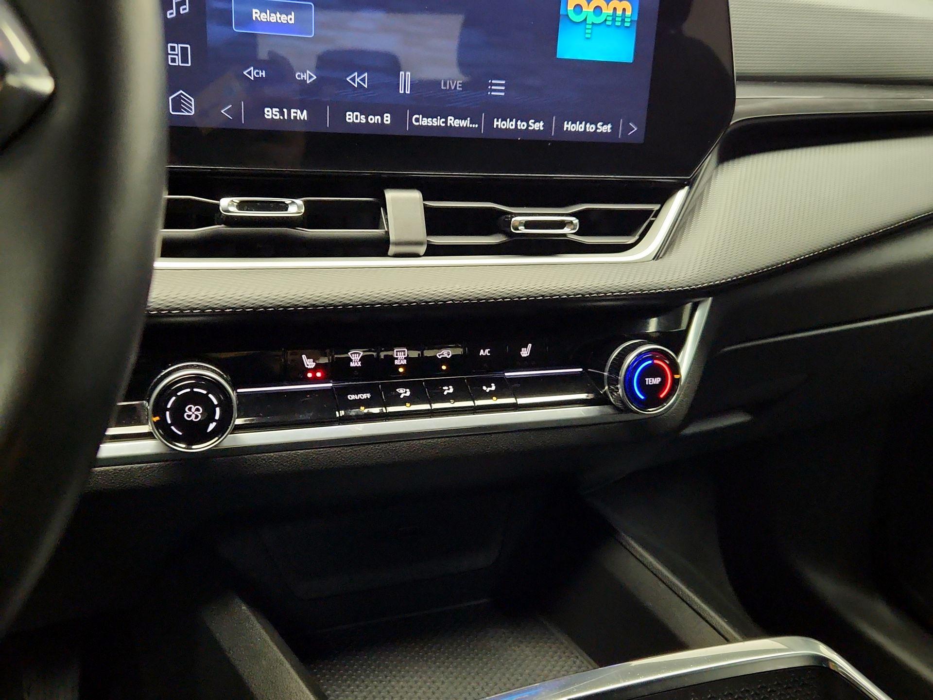 Thumbnail: 2025 Chevrolet Equinox - 16