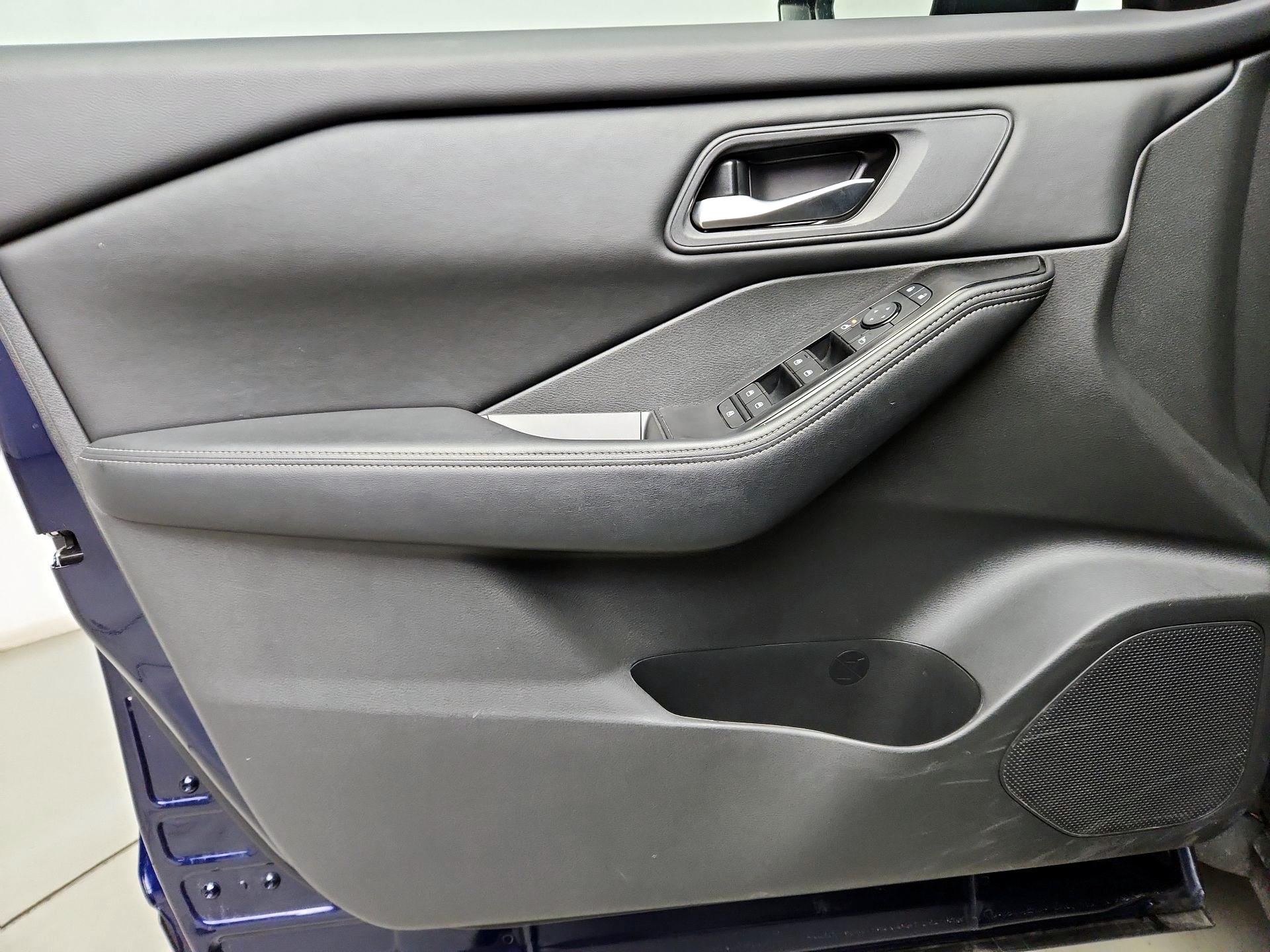 Thumbnail: 2025 Nissan Rogue - 12