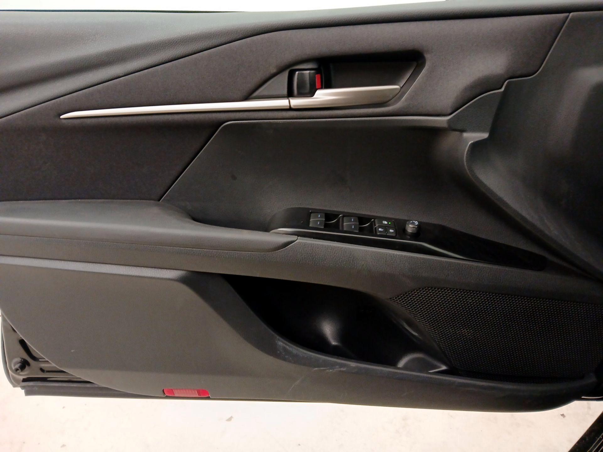 Thumbnail: 2025 Toyota Camry - 12