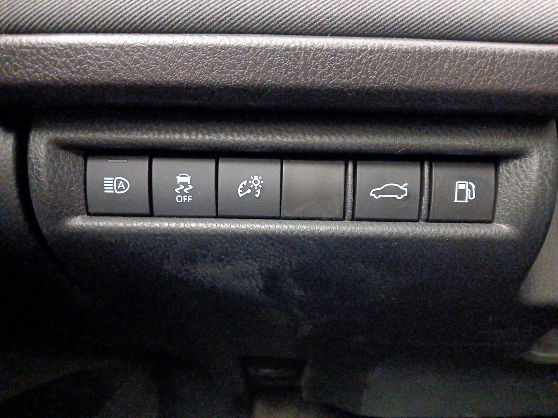 Thumbnail: 2025 Toyota Camry - 13