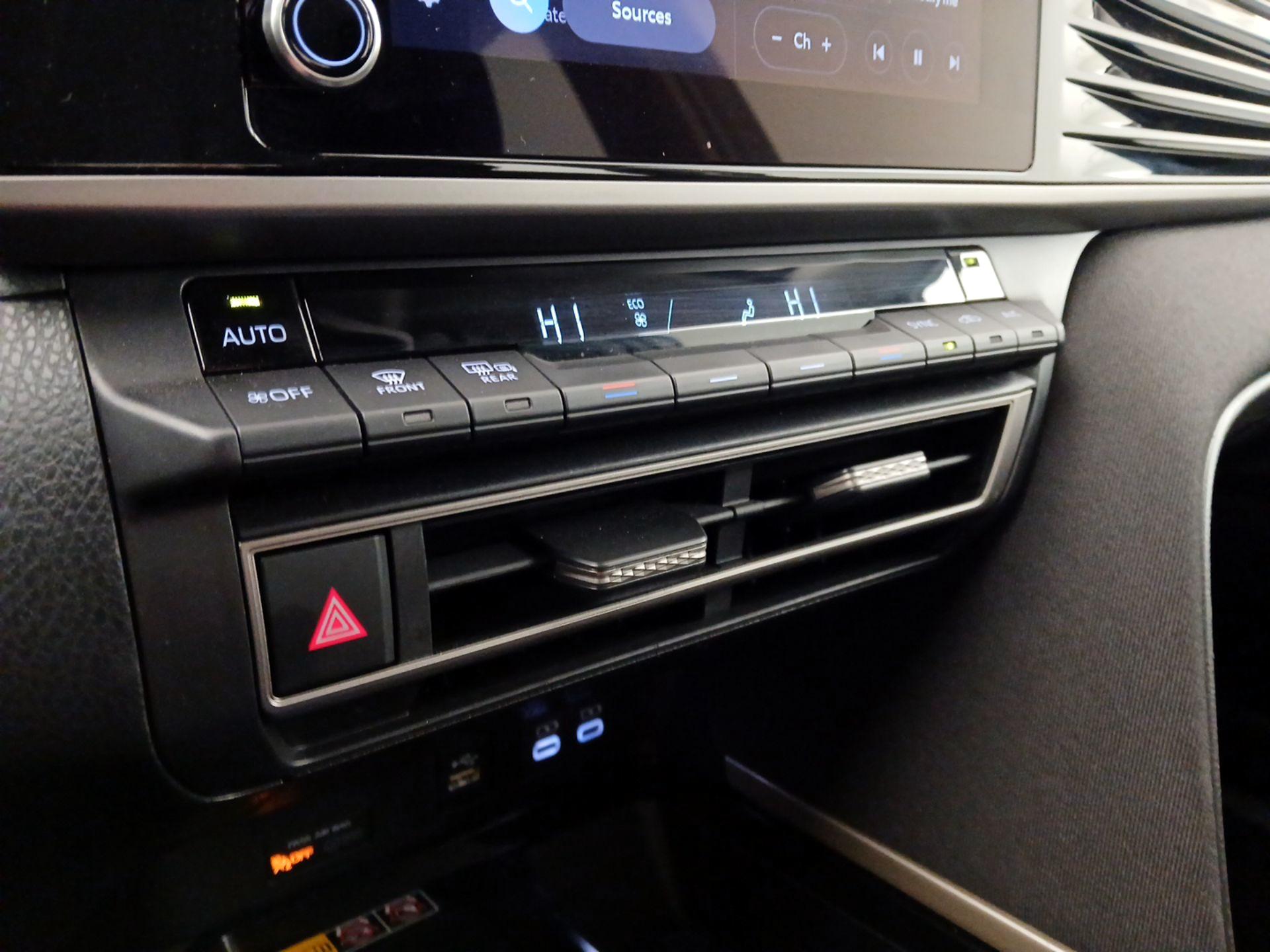 Thumbnail: 2025 Toyota Camry - 16