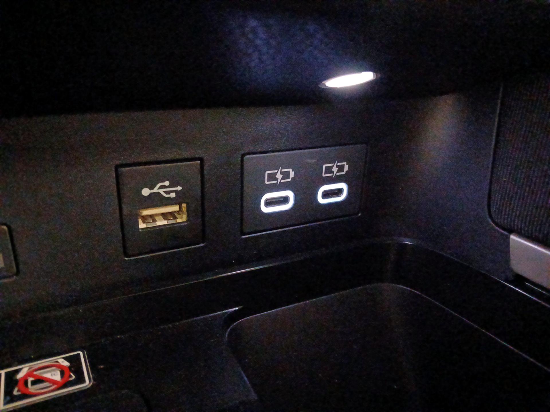 Thumbnail: 2025 Toyota Camry - 18