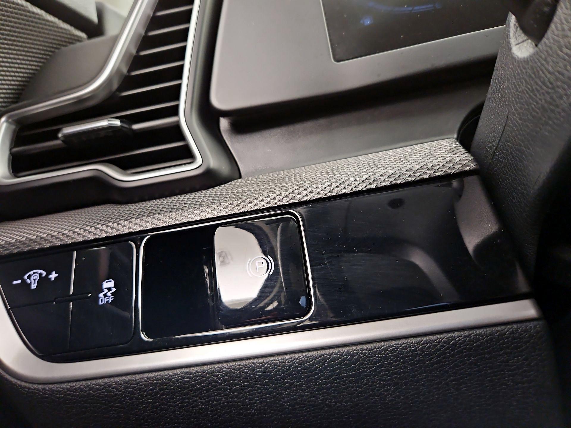 Thumbnail: 2025 Kia Sportage - 13