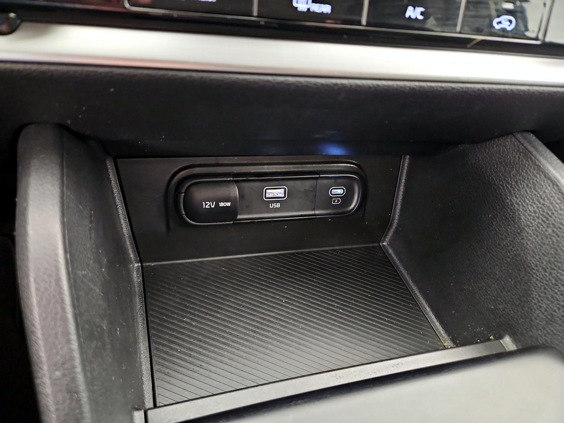 Thumbnail: 2025 Kia Sportage - 18