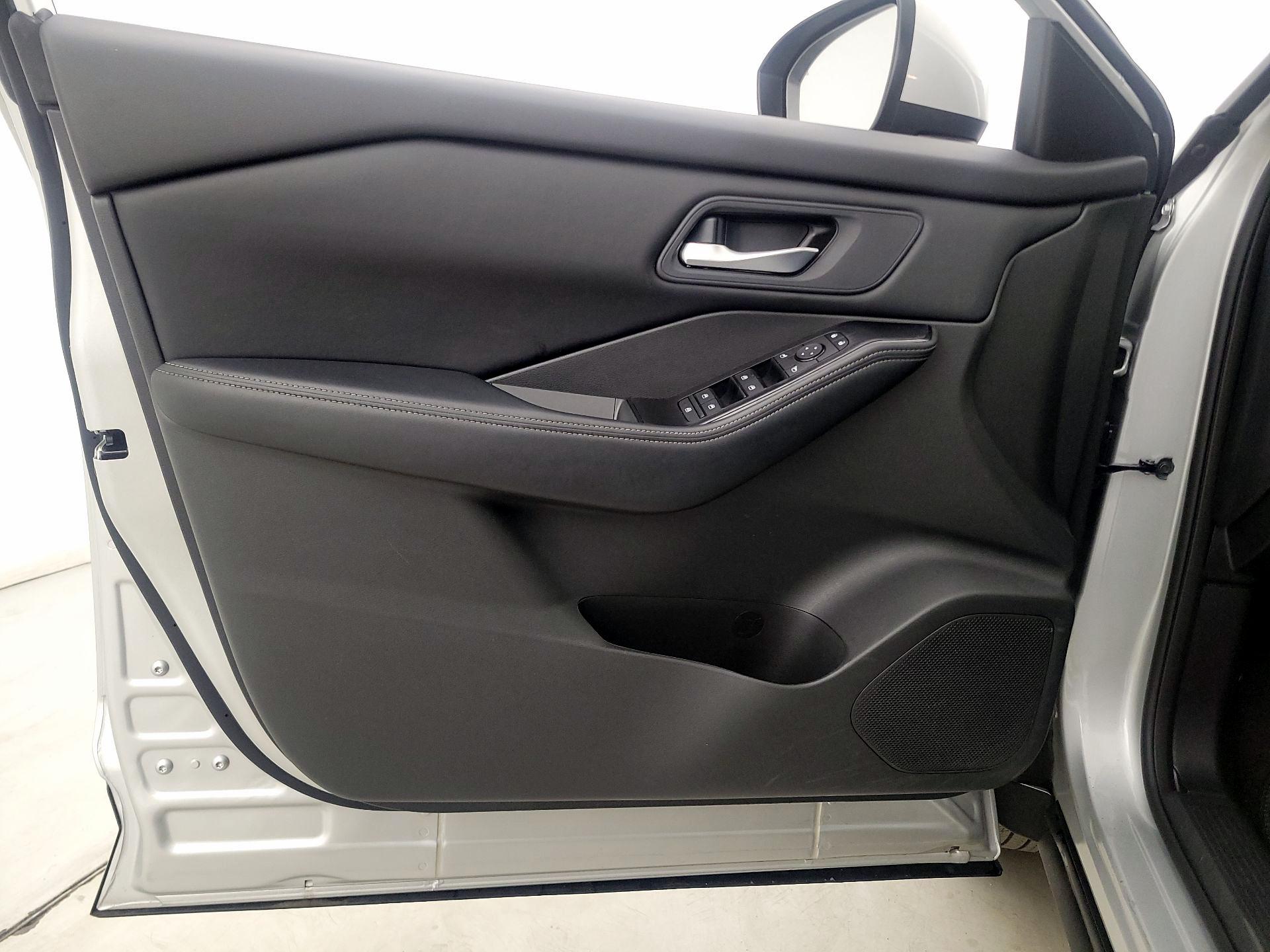 Thumbnail: 2025 Nissan Rogue - 12