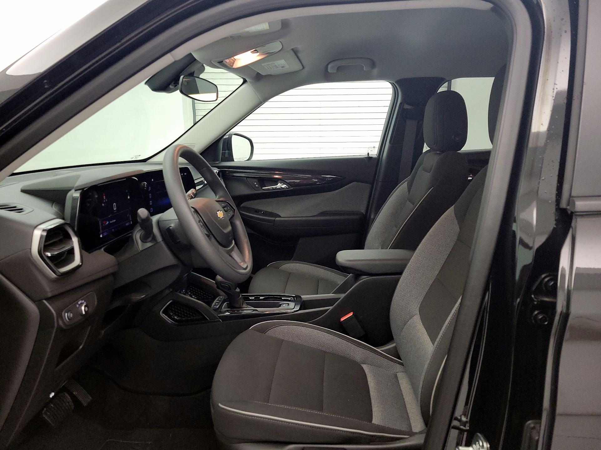 Thumbnail: 2025 Chevrolet TrailBlazer - 11