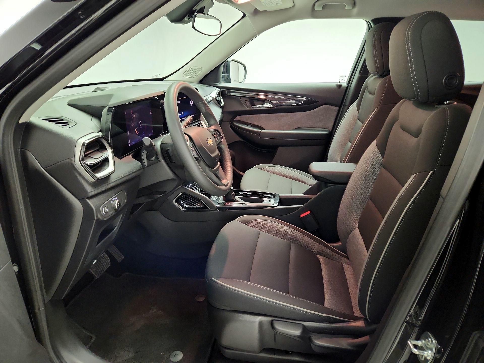 Thumbnail: 2025 Chevrolet TrailBlazer - 11