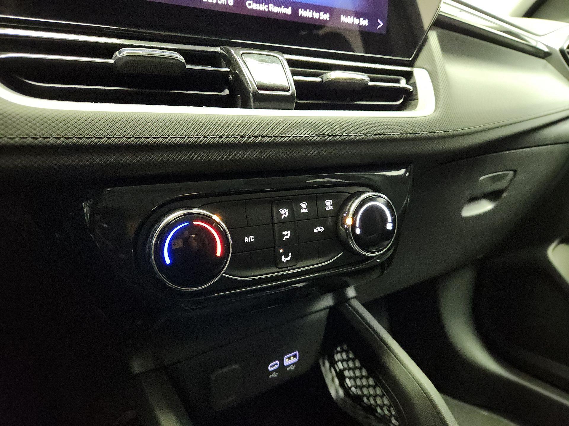 Thumbnail: 2025 Chevrolet TrailBlazer - 16