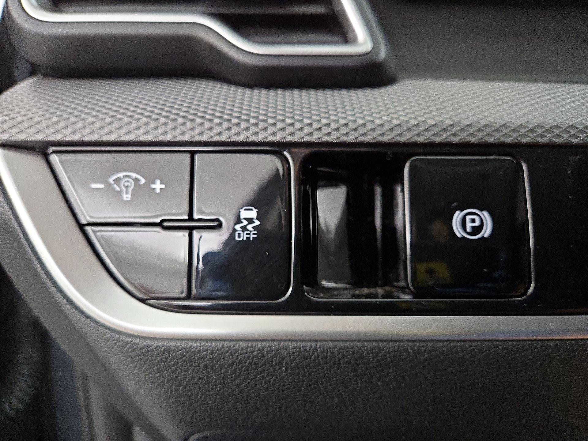 Thumbnail: 2025 Kia Sportage - 13