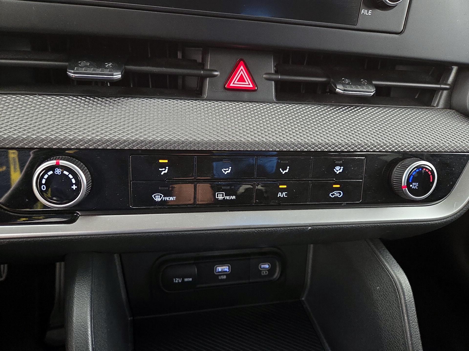 Thumbnail: 2025 Kia Sportage - 16