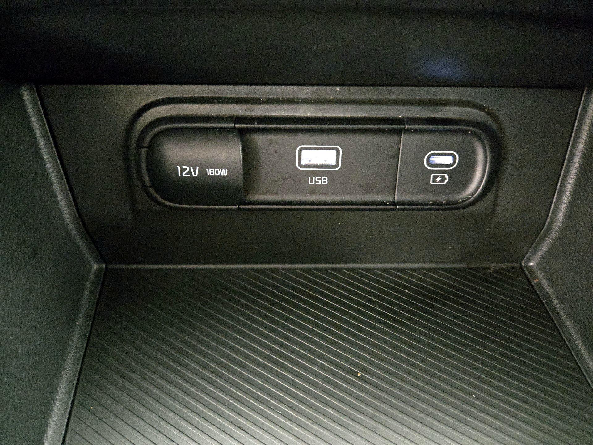 Thumbnail: 2025 Kia Sportage - 18