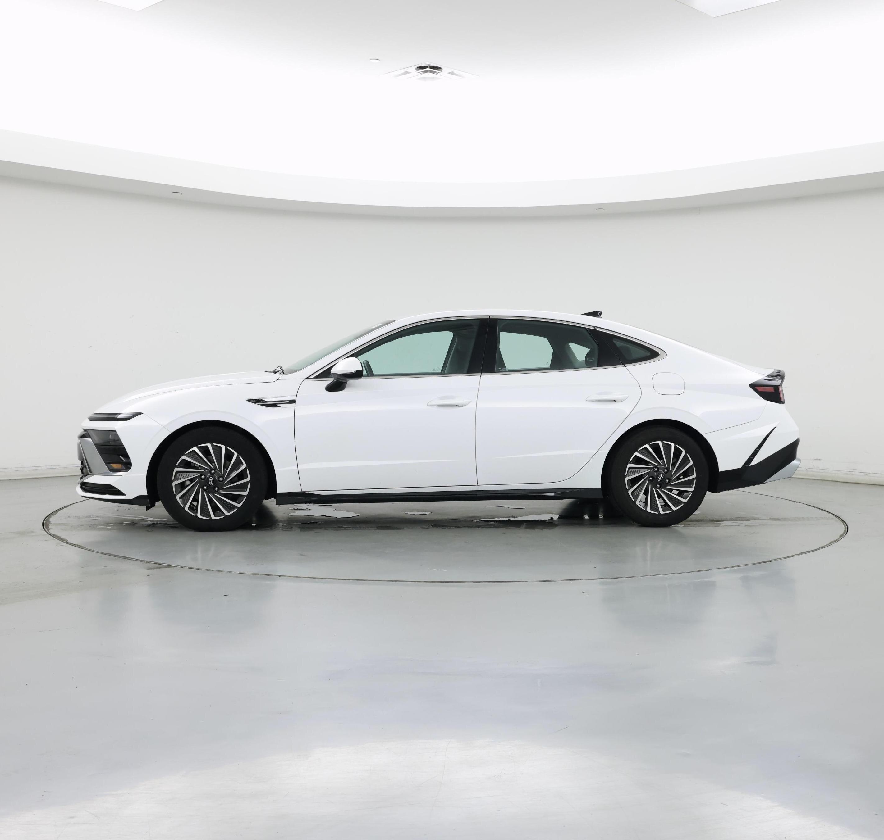 Thumbnail: 2025 Hyundai Sonata - 3
