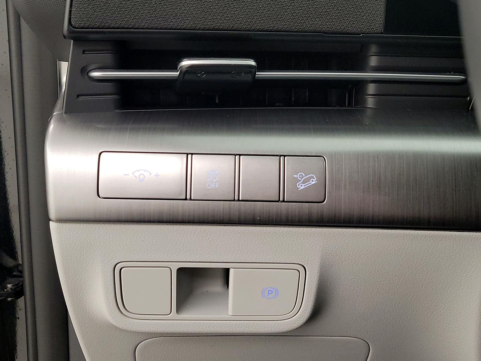 Thumbnail: 2025 Hyundai Kona - 13