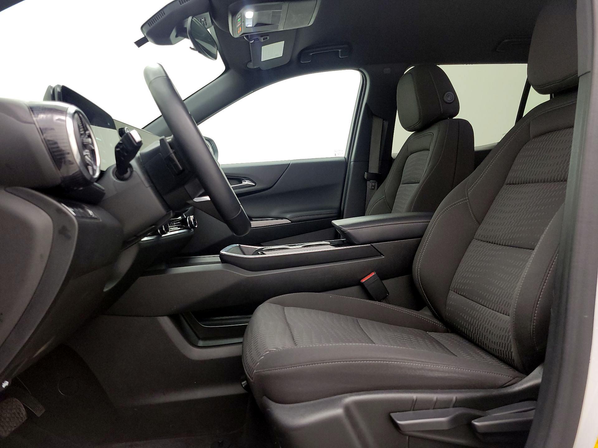 Thumbnail: 2025 Chevrolet Equinox - 11