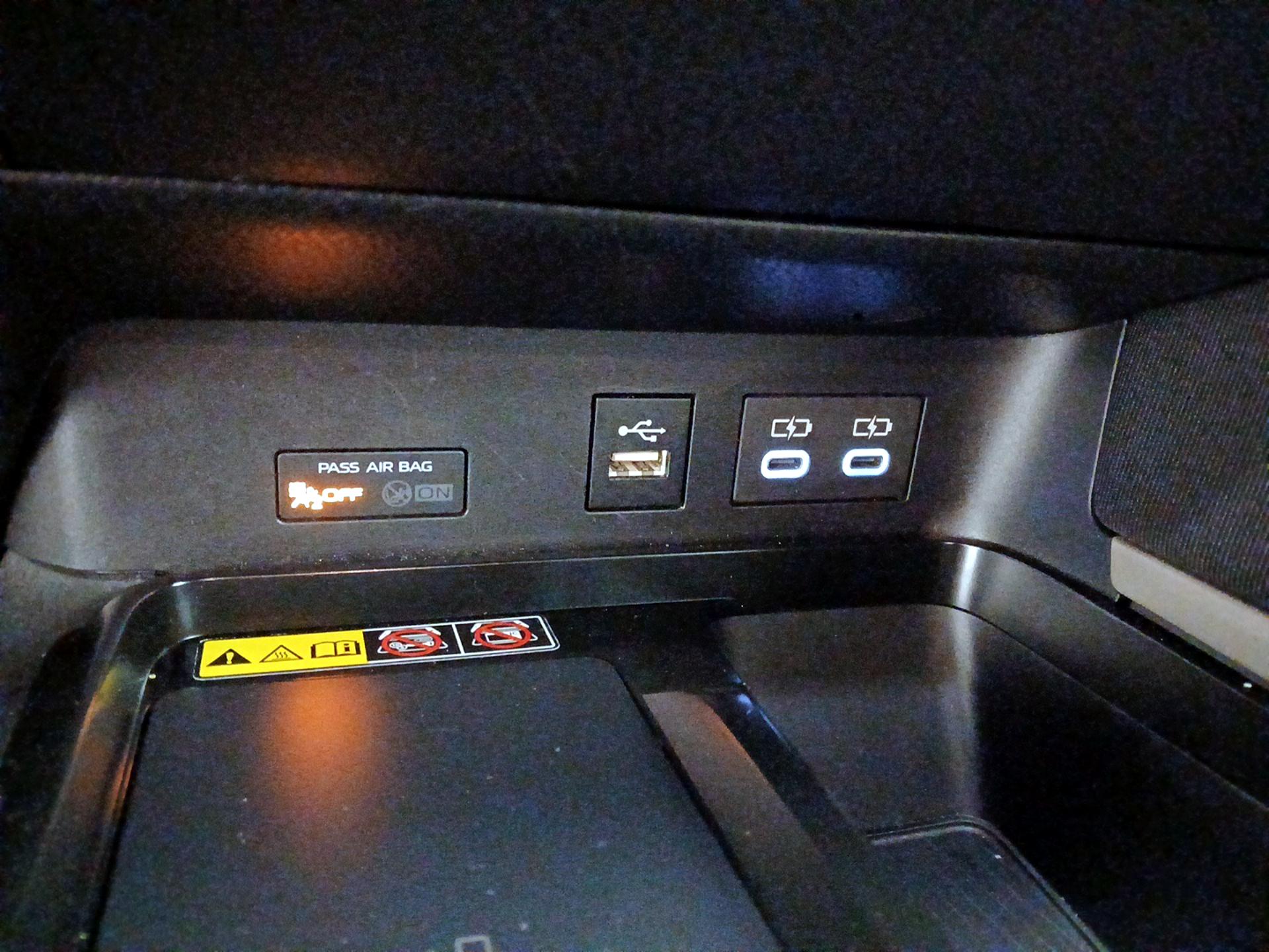 Thumbnail: 2025 Toyota Camry - 18