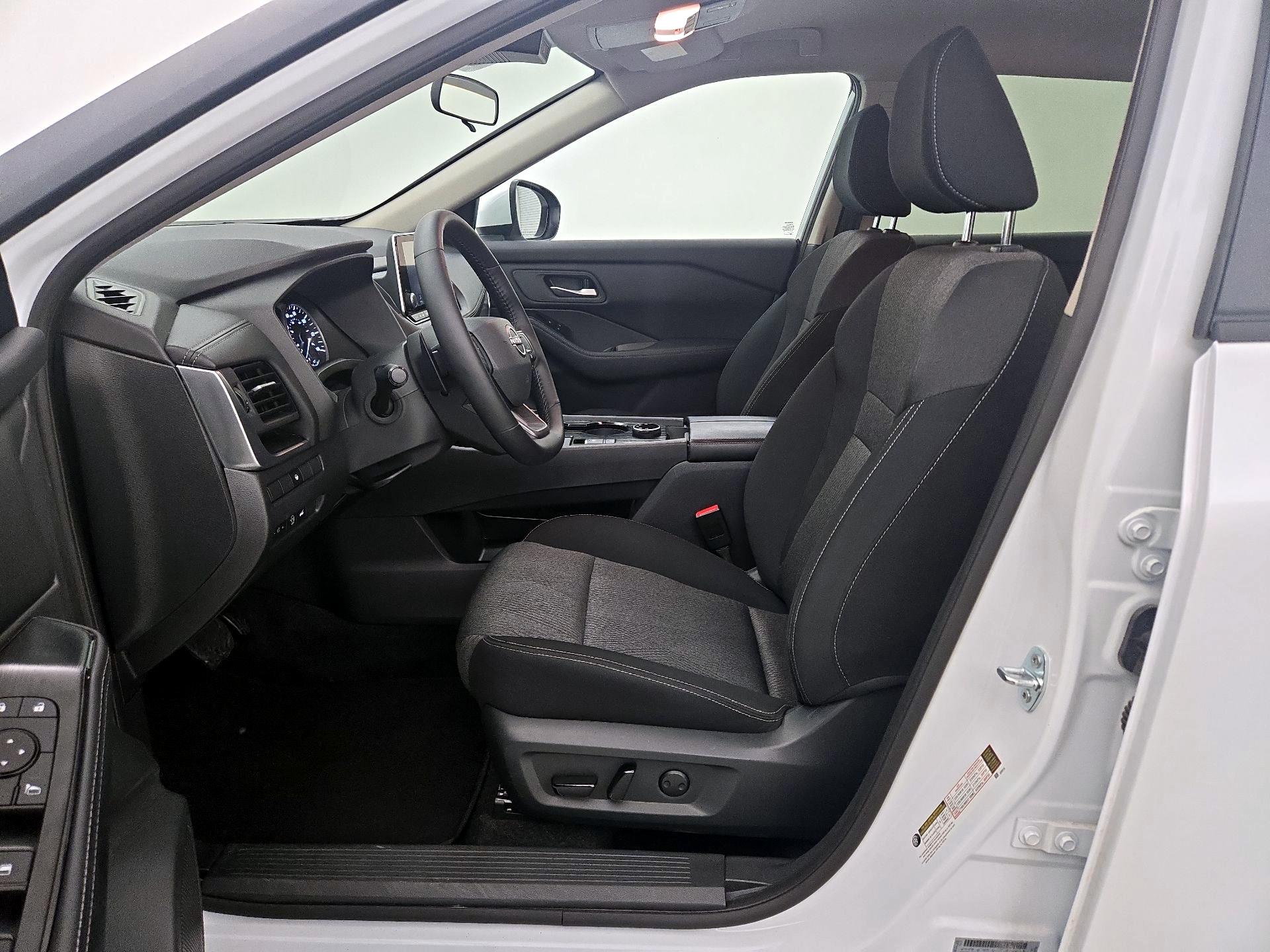 Thumbnail: 2025 Nissan Rogue - 11