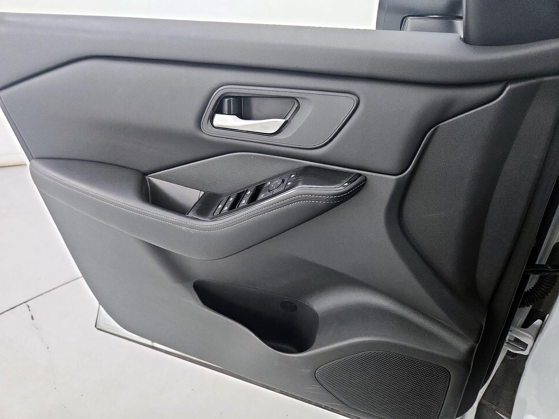 Thumbnail: 2025 Nissan Rogue - 12