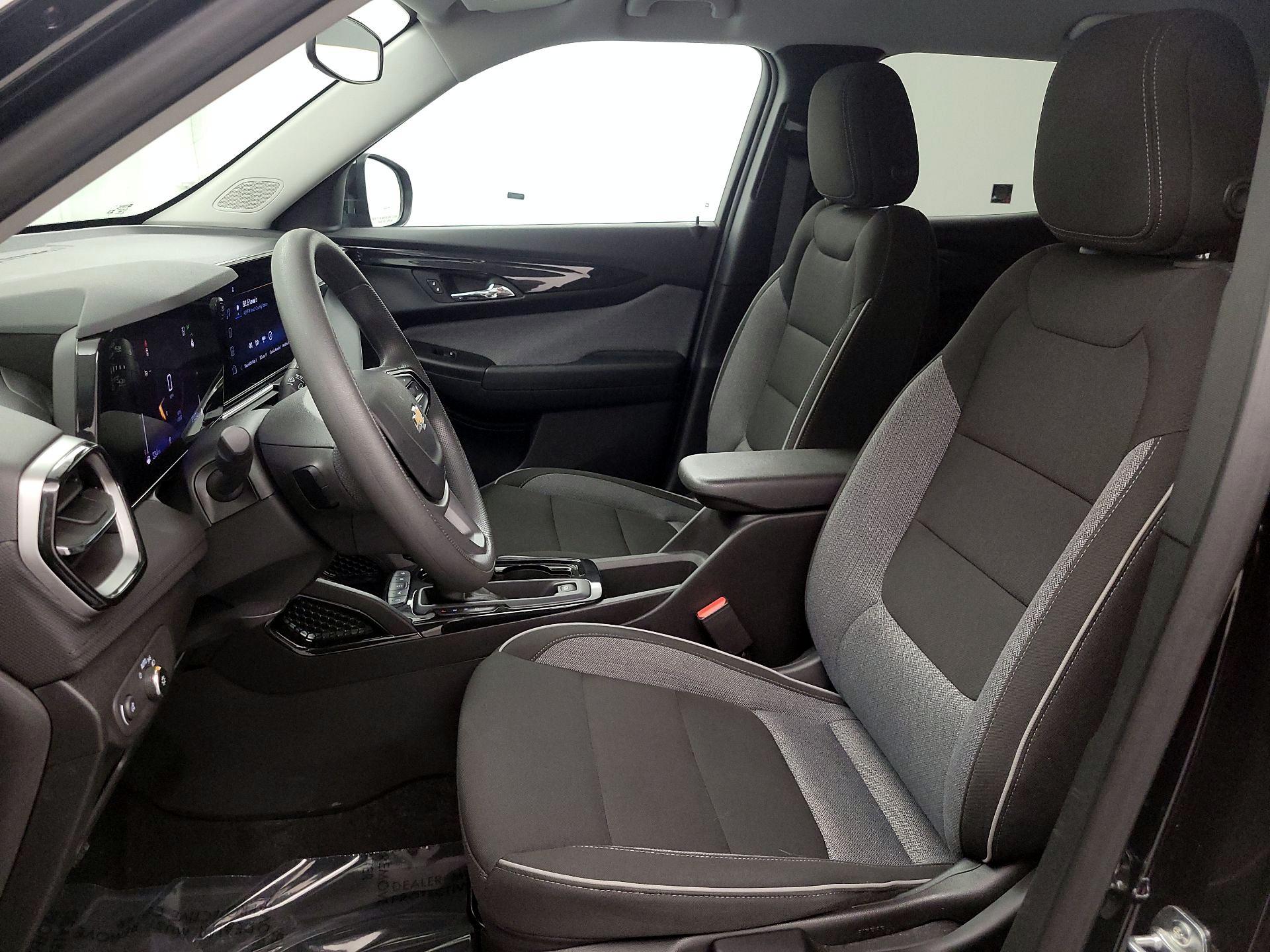 Thumbnail: 2025 Chevrolet TrailBlazer - 11