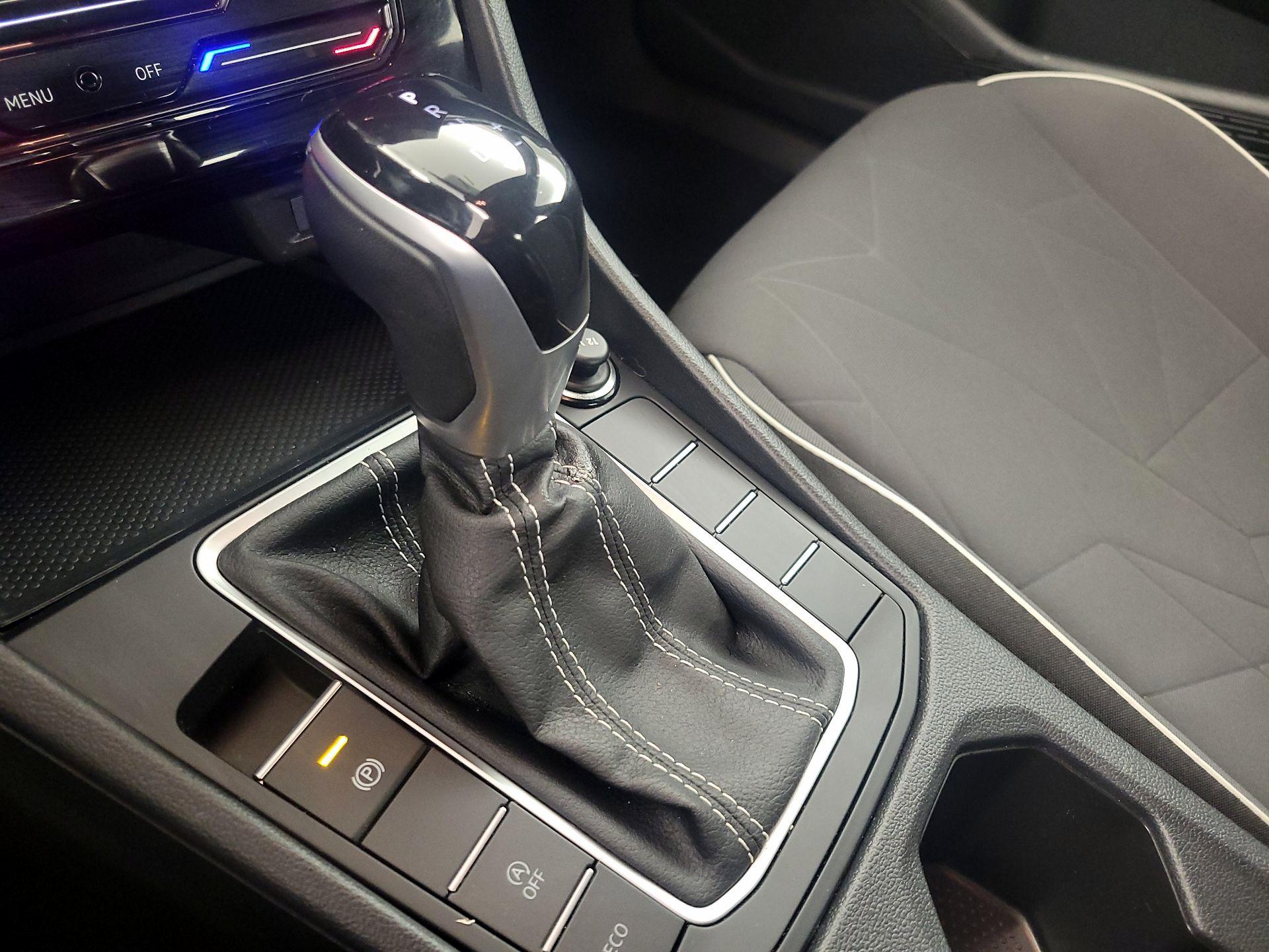 Thumbnail: 2025 Volkswagen Jetta - 17