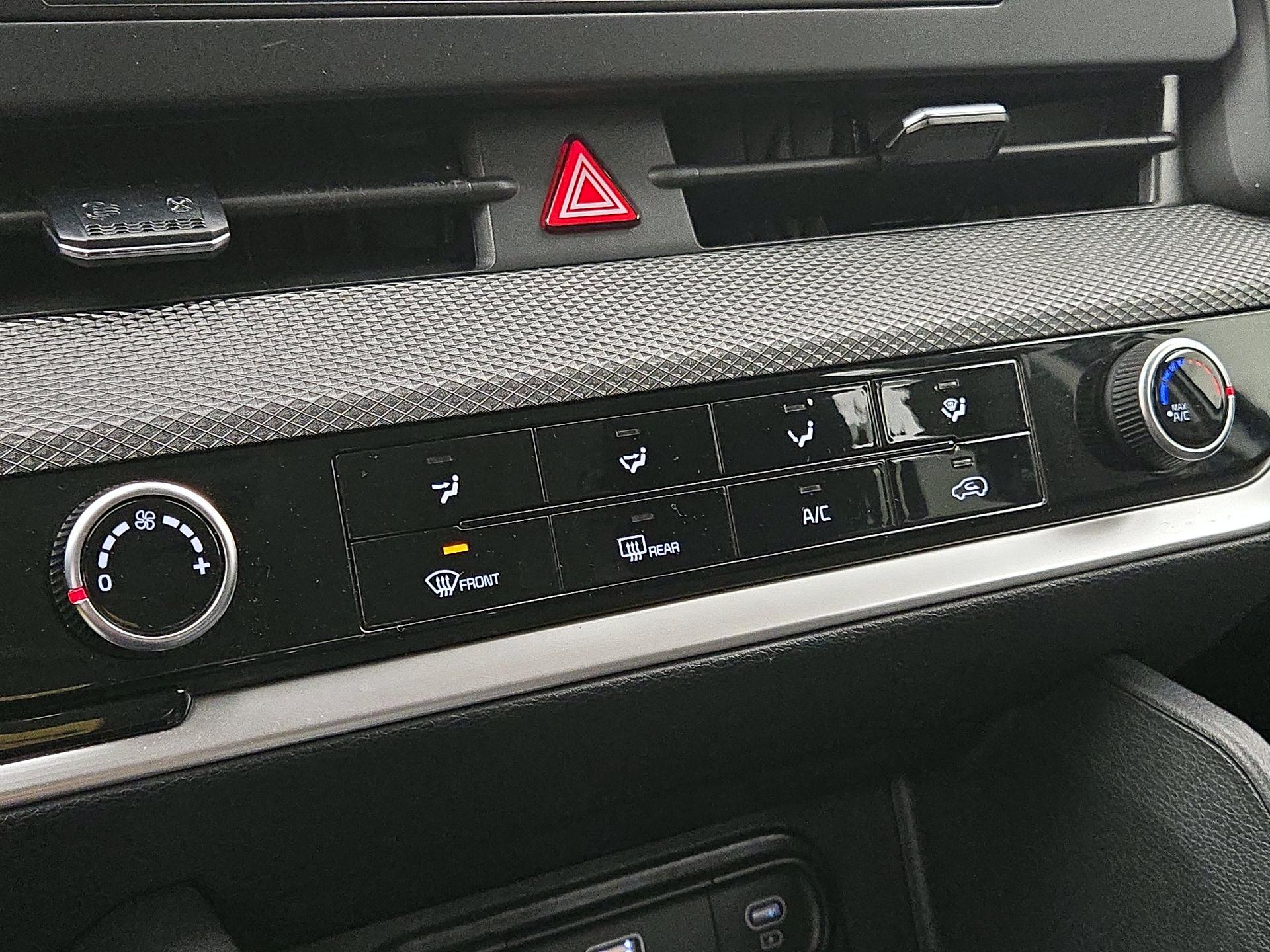 Thumbnail: 2025 Kia Sportage - 16