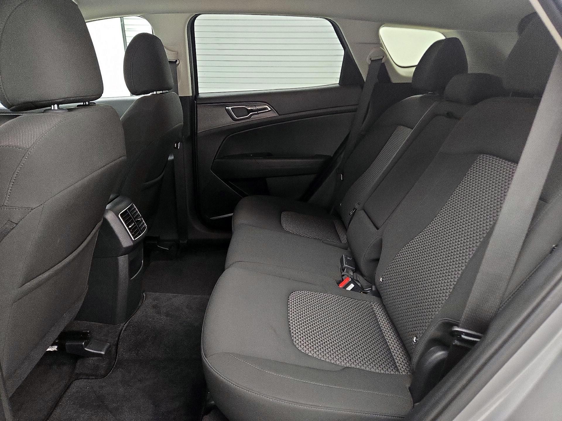 Thumbnail: 2025 Kia Sportage - 19