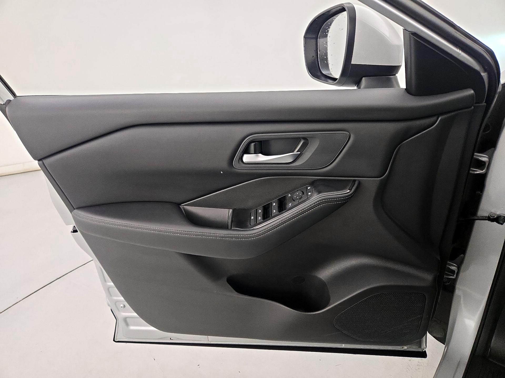 Thumbnail: 2025 Nissan Rogue - 12