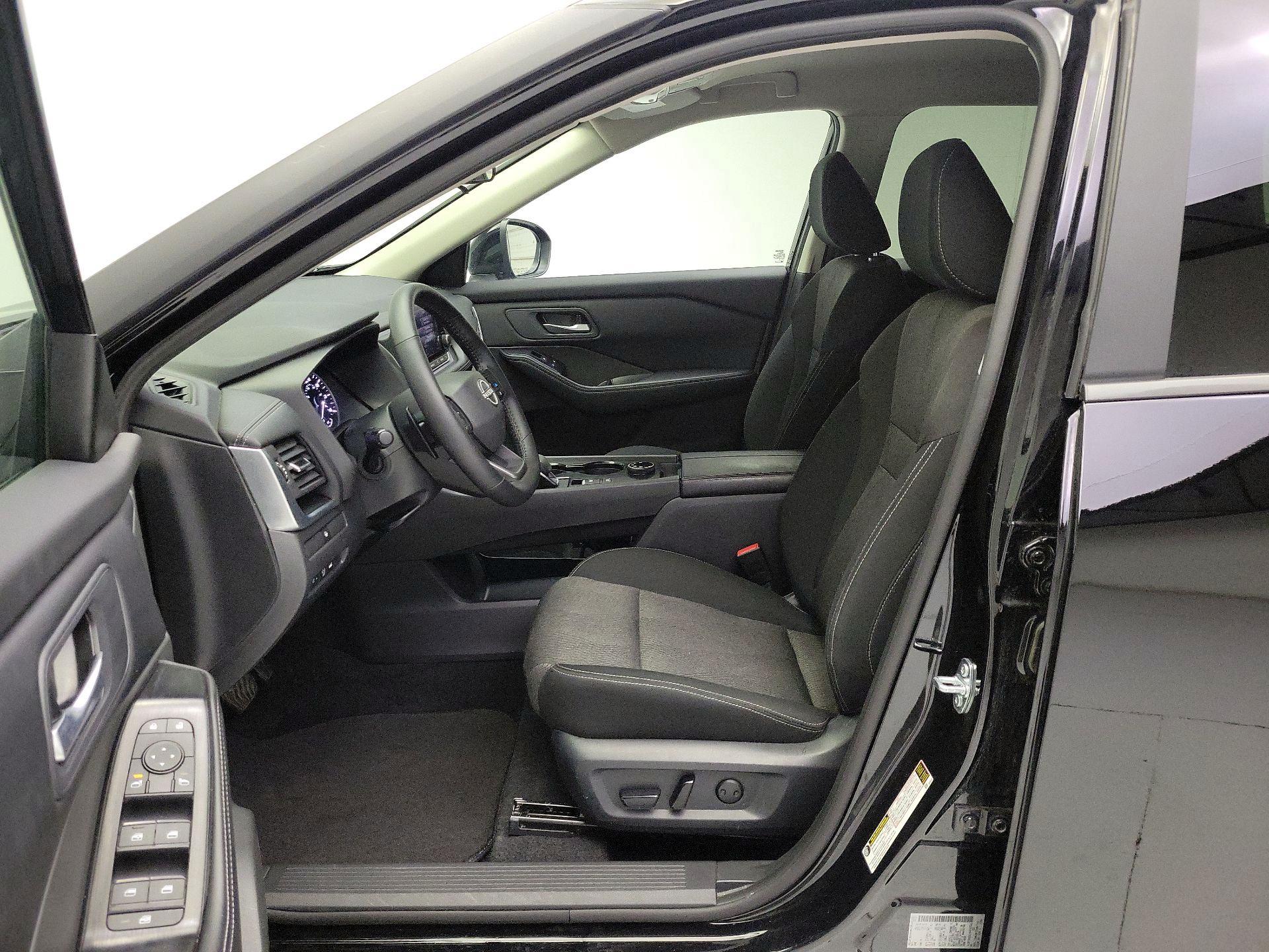 Thumbnail: 2025 Nissan Rogue - 11