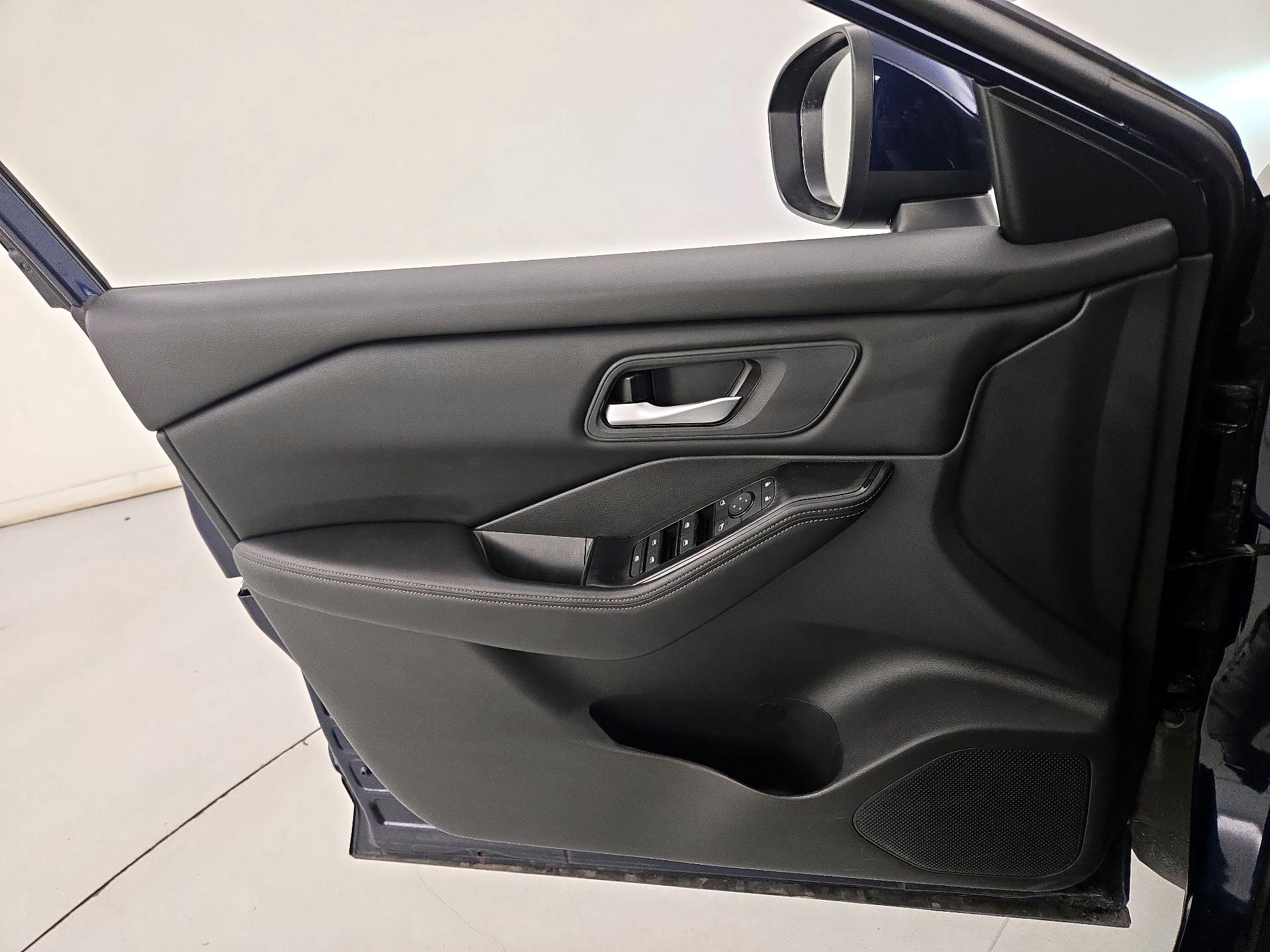 Thumbnail: 2025 Nissan Rogue - 12