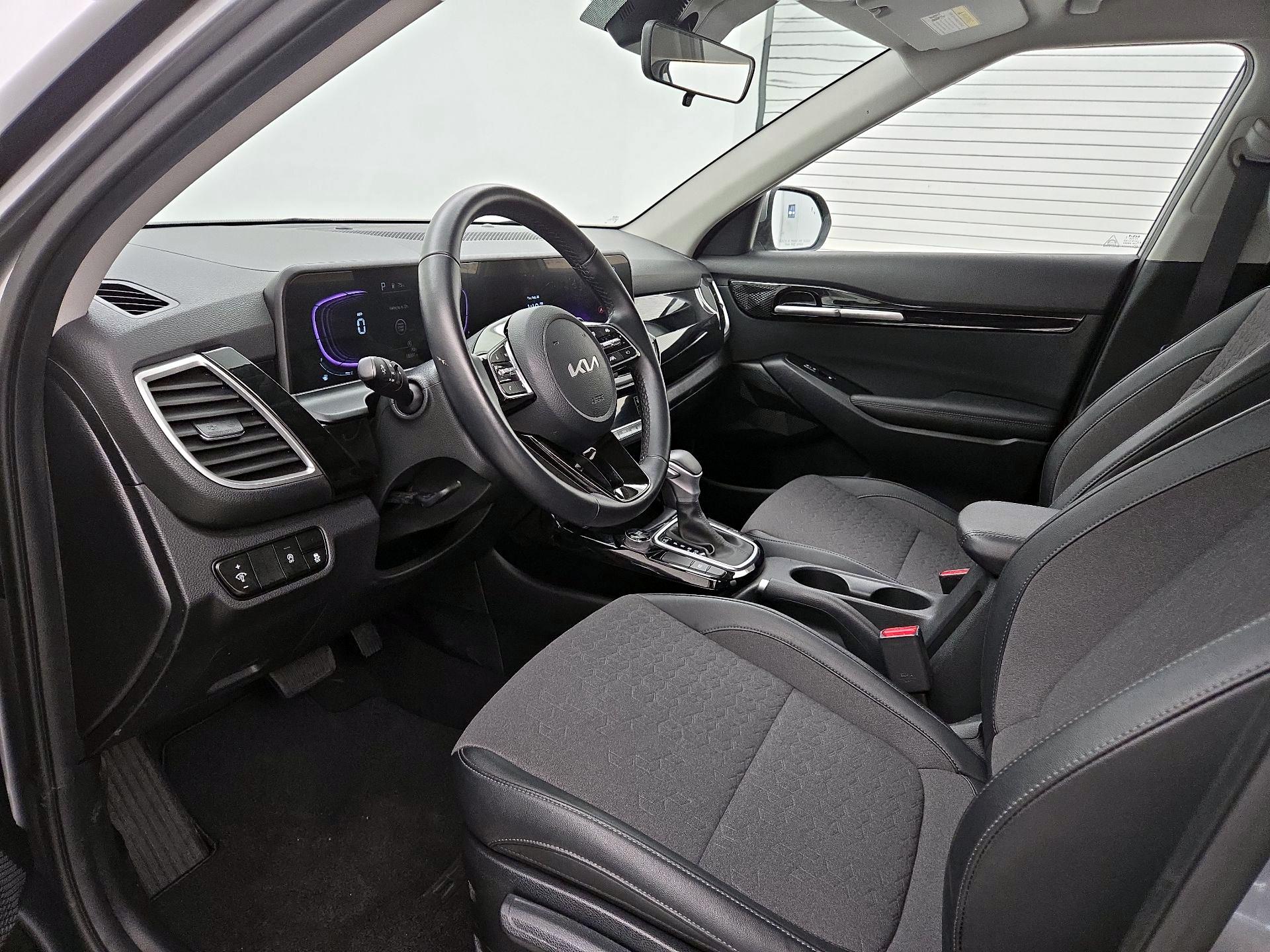 Thumbnail: 2025 Kia Seltos - 11